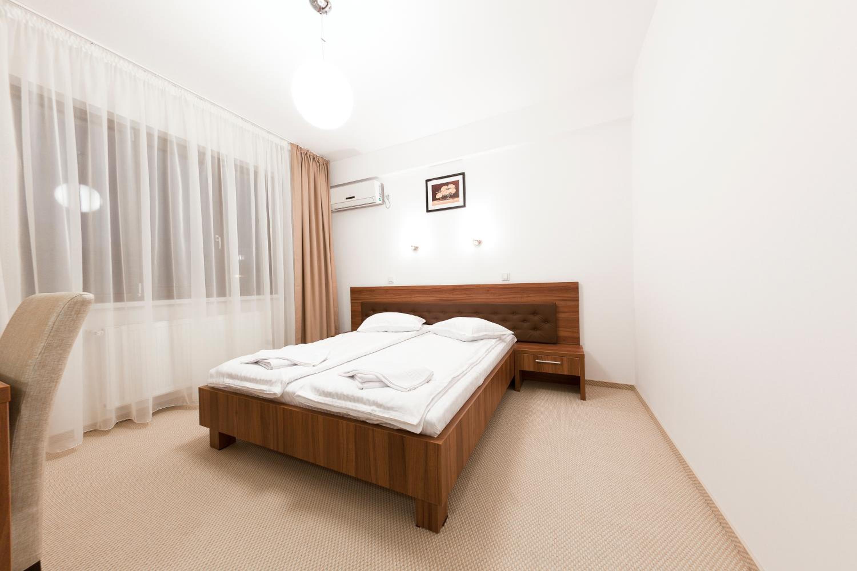 Double Room - Photo 2