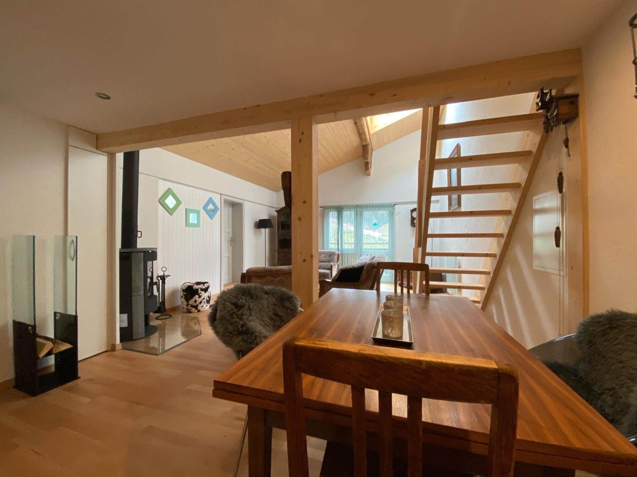 Apartment - Split Level photo 2