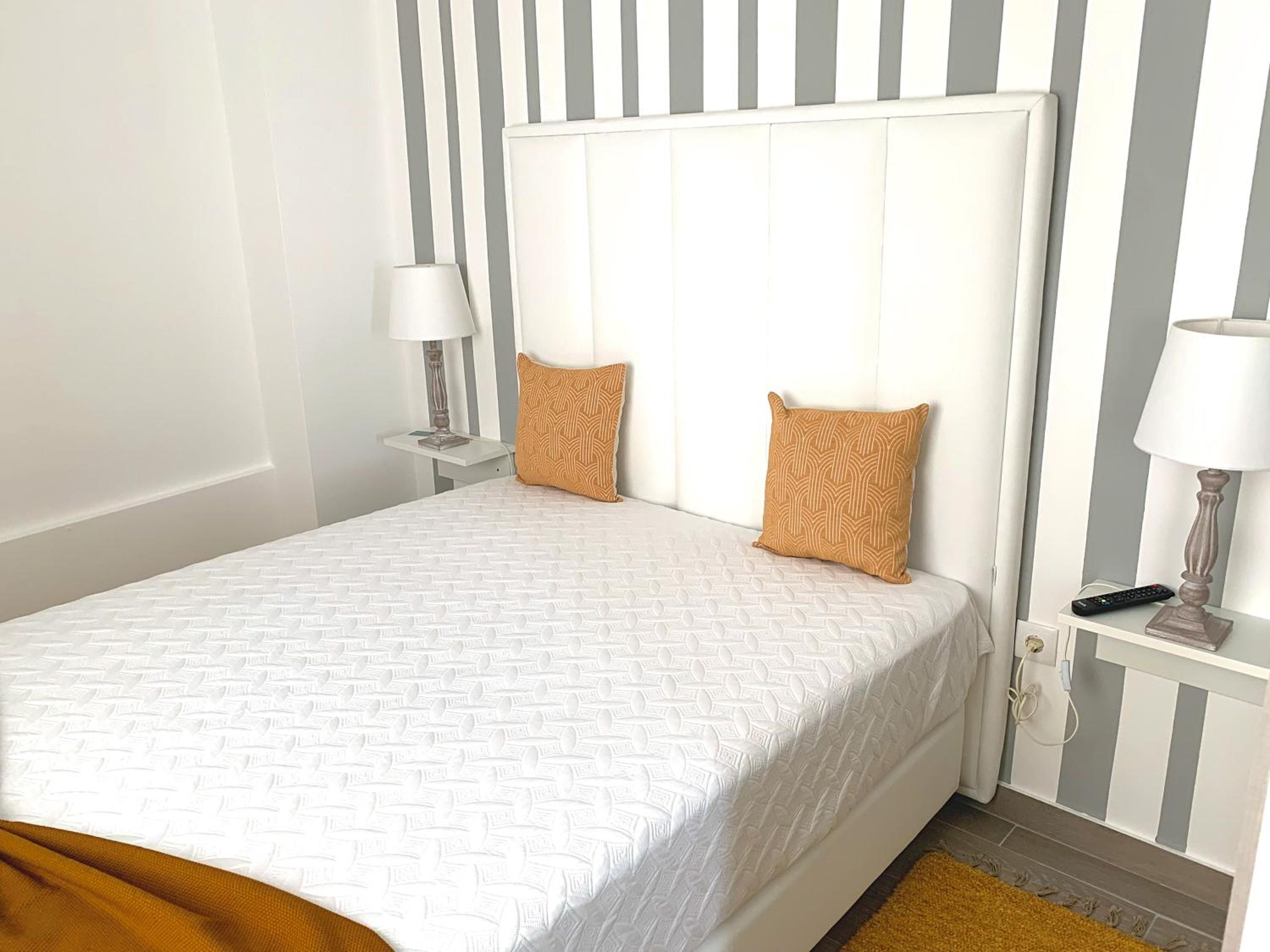 One-Bedroom House - Photo 72