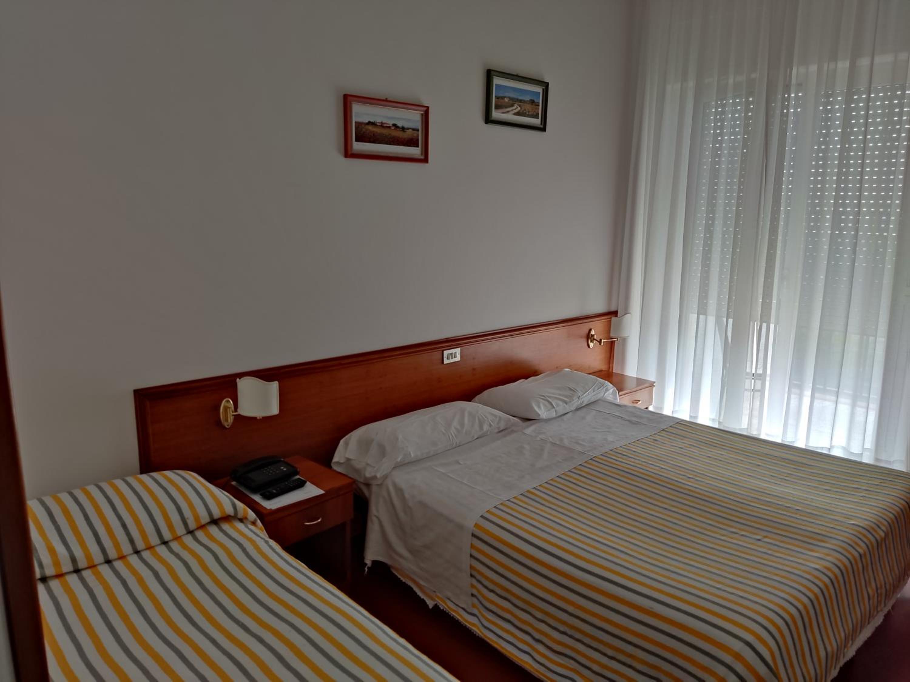 Double Room With Balcony And Sea View photo 3
