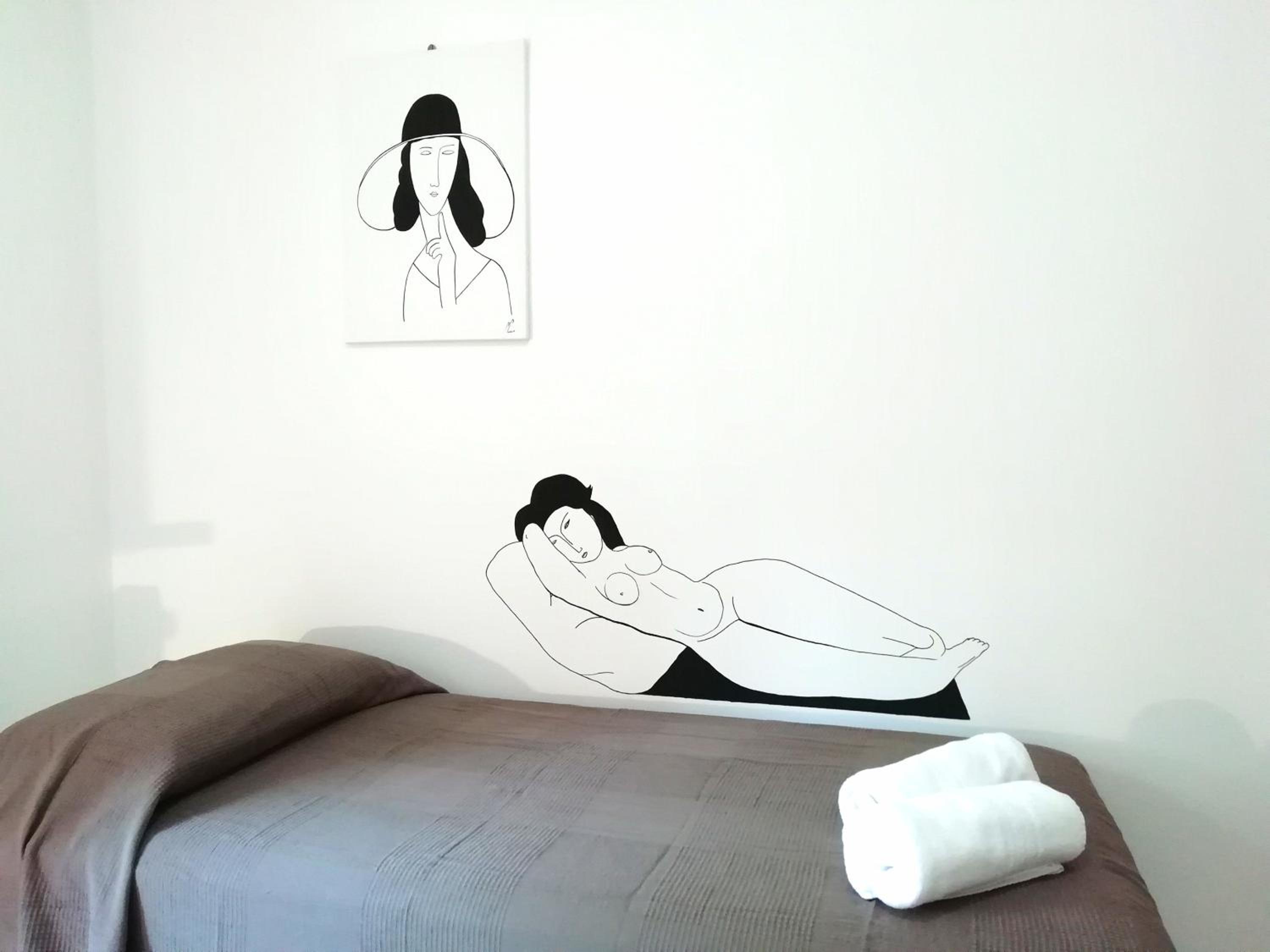 Large Double Room - Photo 16