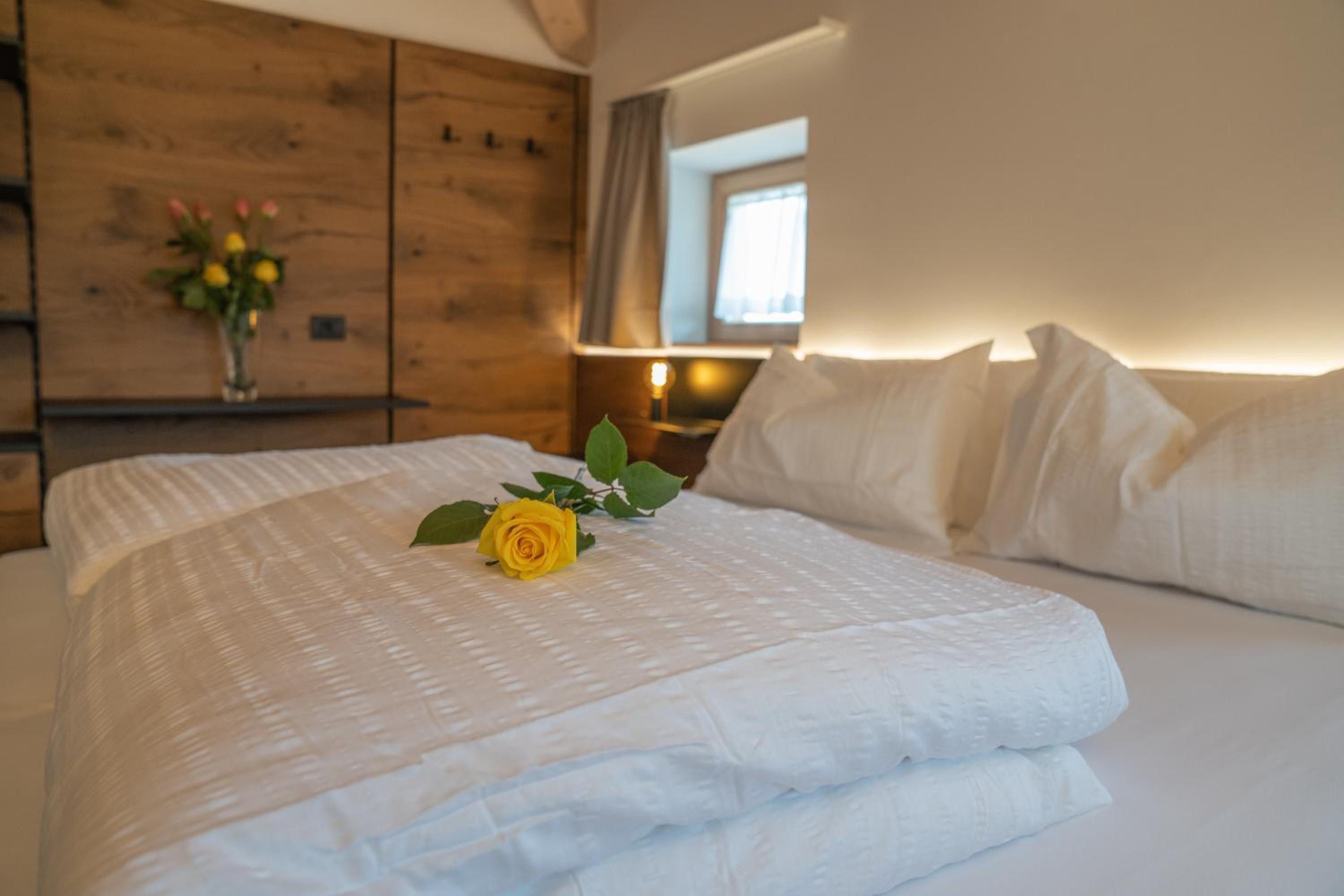 Double or Twin Room with Private Bathroom photo 3