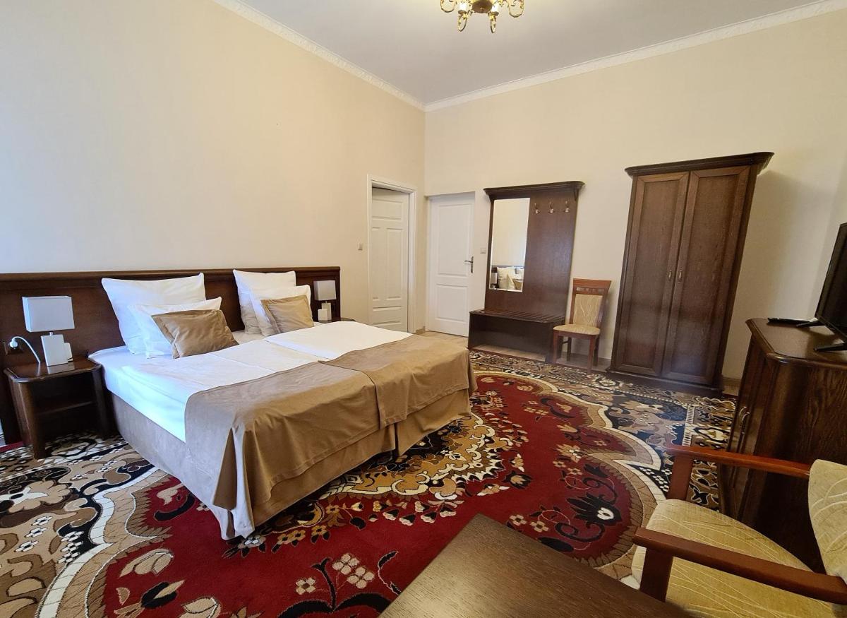 Large Double Room photo 2