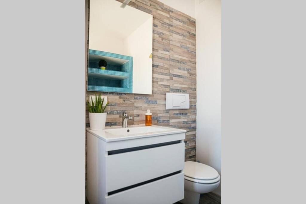 Two-Bedroom Apartment - Photo 15