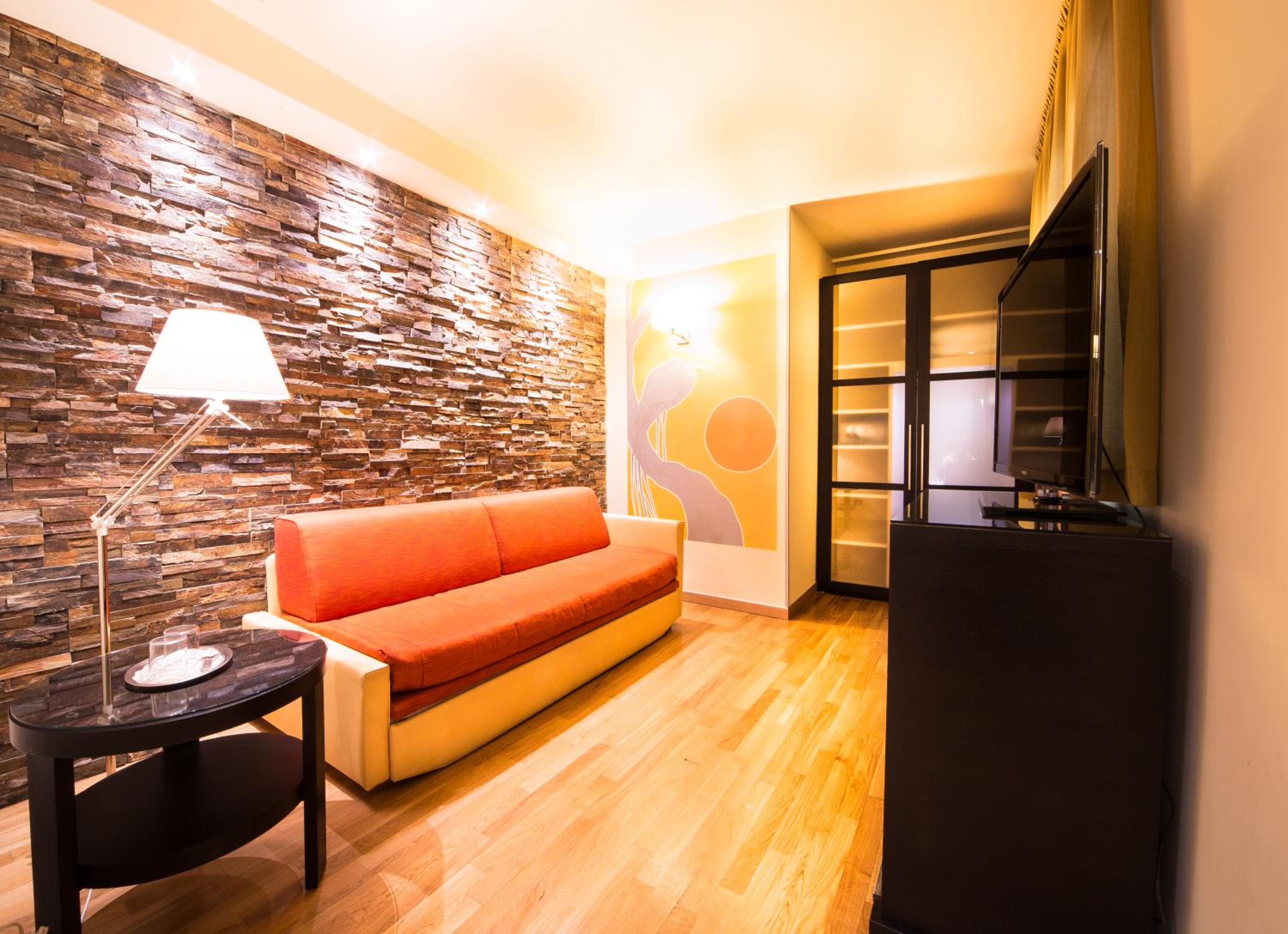 Queen Double Room with Spa Bath - Photo 4