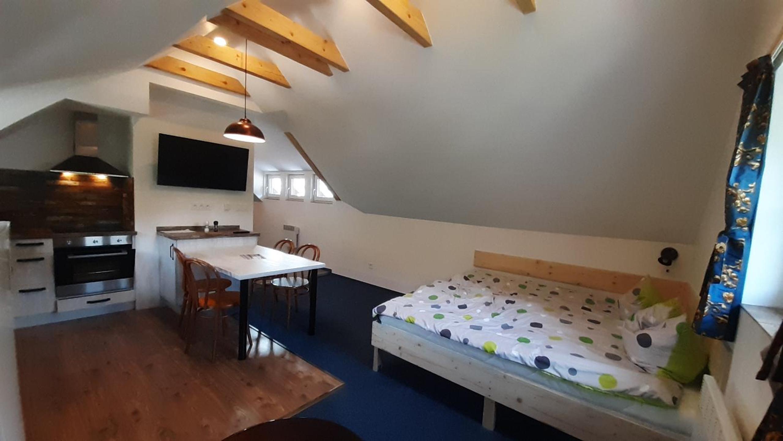 Apartment with Forest View - Photo 13