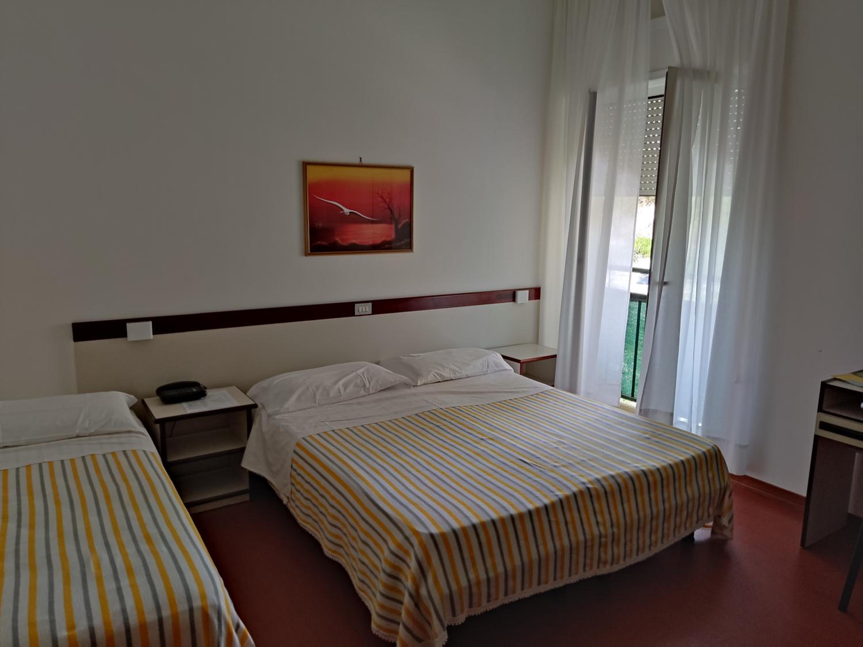 Triple Room With Private Bathroom photo 3