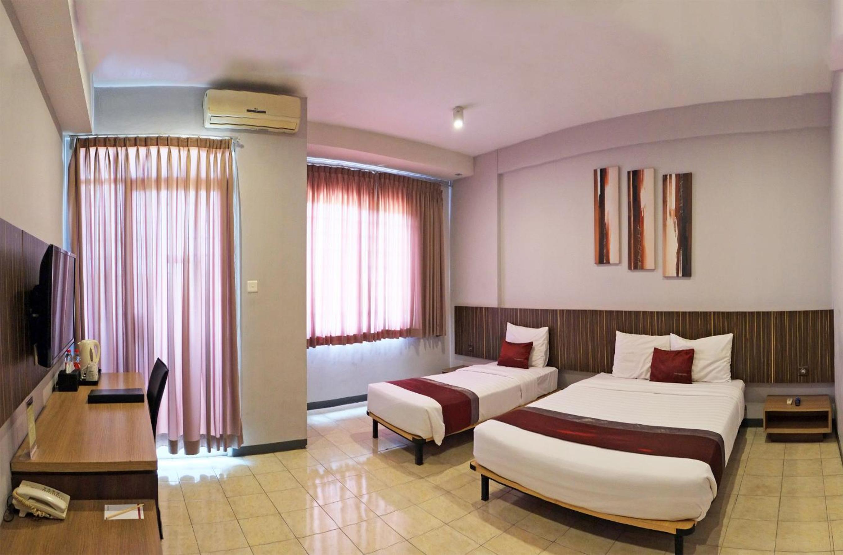 Deluxe Triple Room photo 1