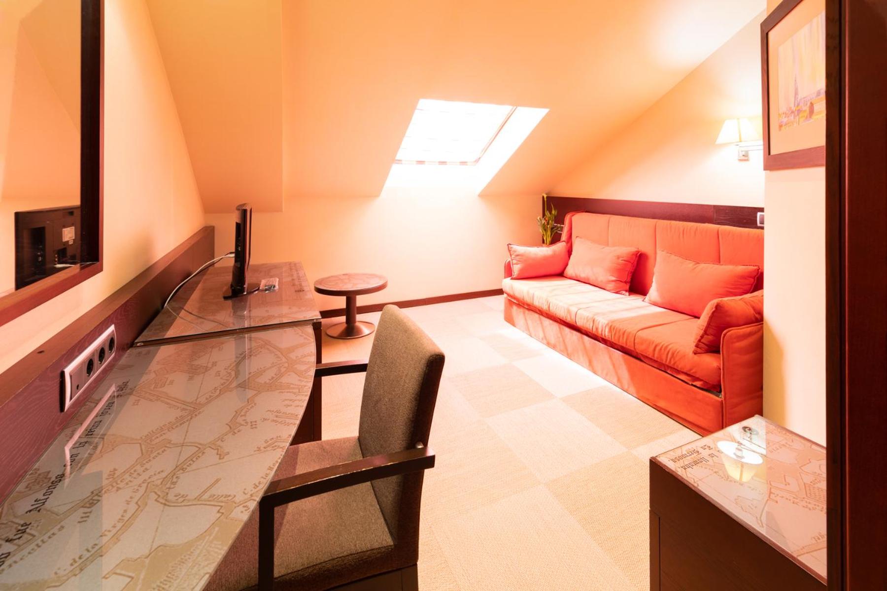 Family Room photo 2
