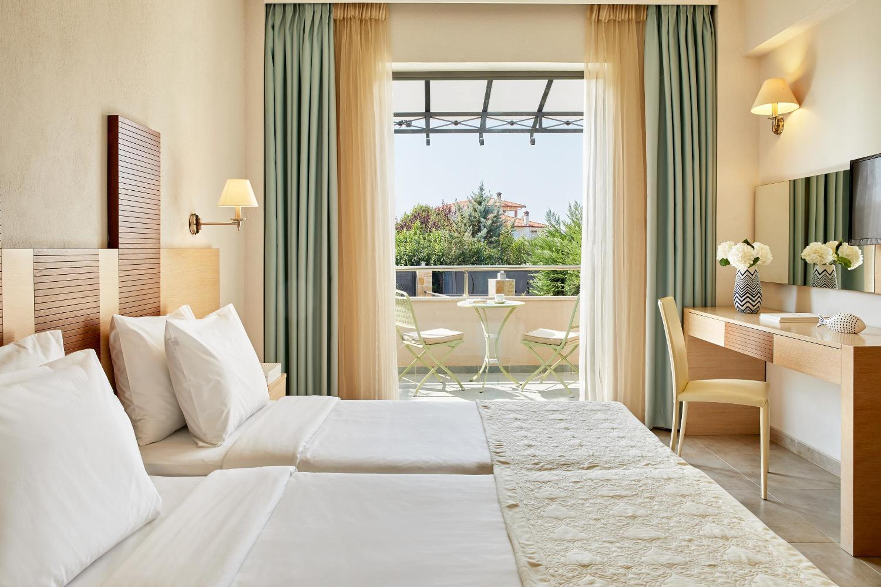 Family Room-Suite with Garden View (2-3 adults) photo 1
