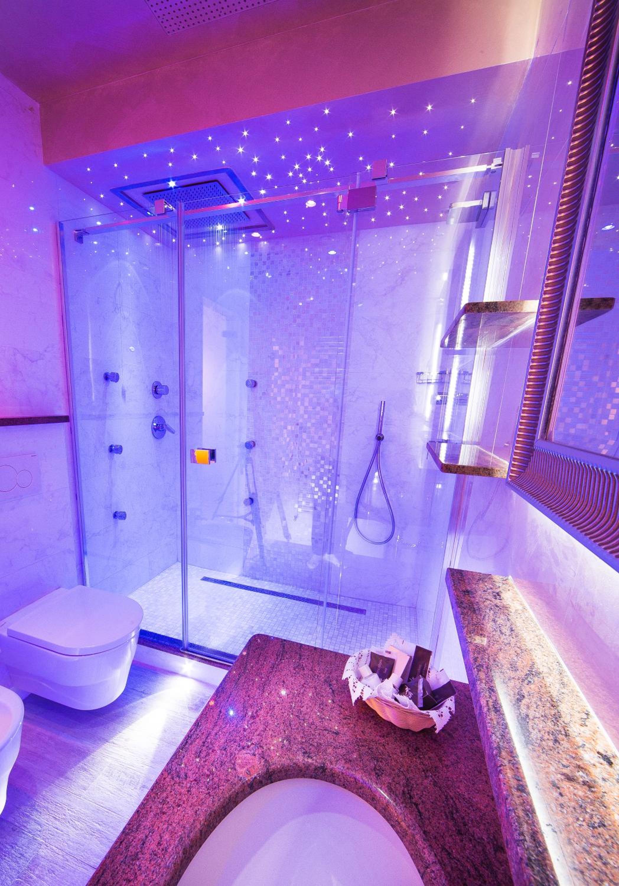 Deluxe Triple Room - Photo 7