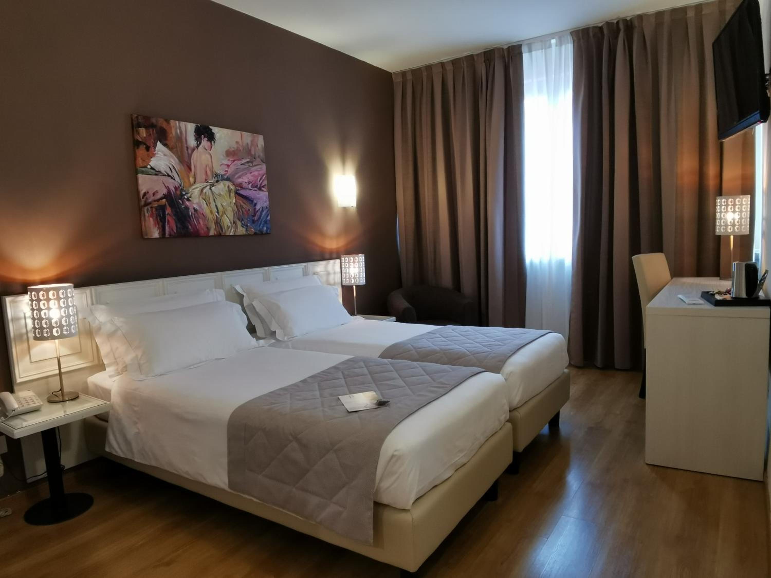Superior Twin Room - Photo 1