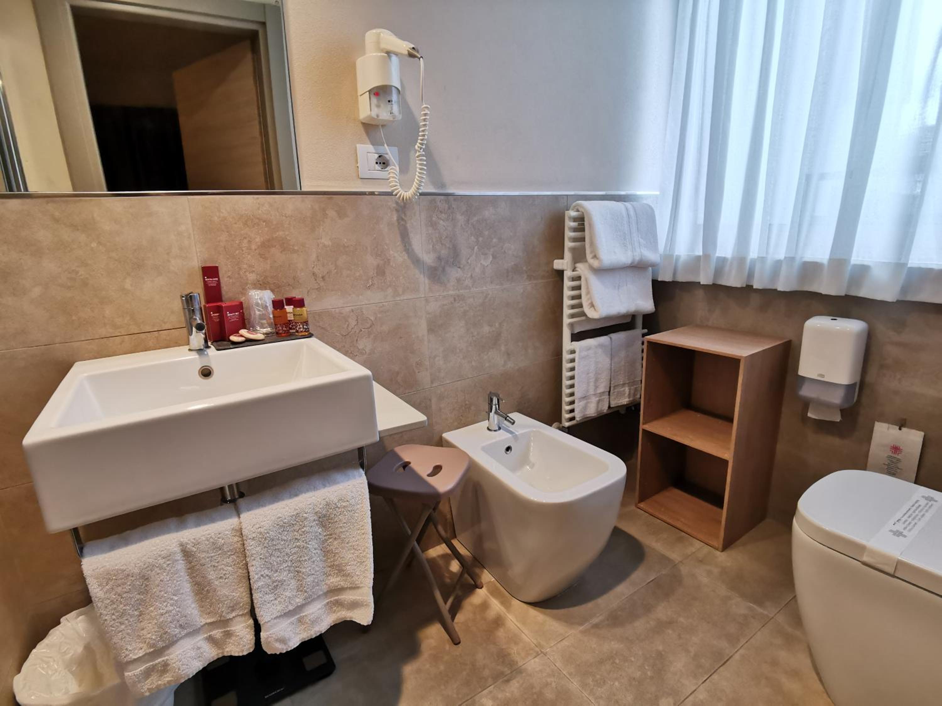 Junior Suite - Photo 12