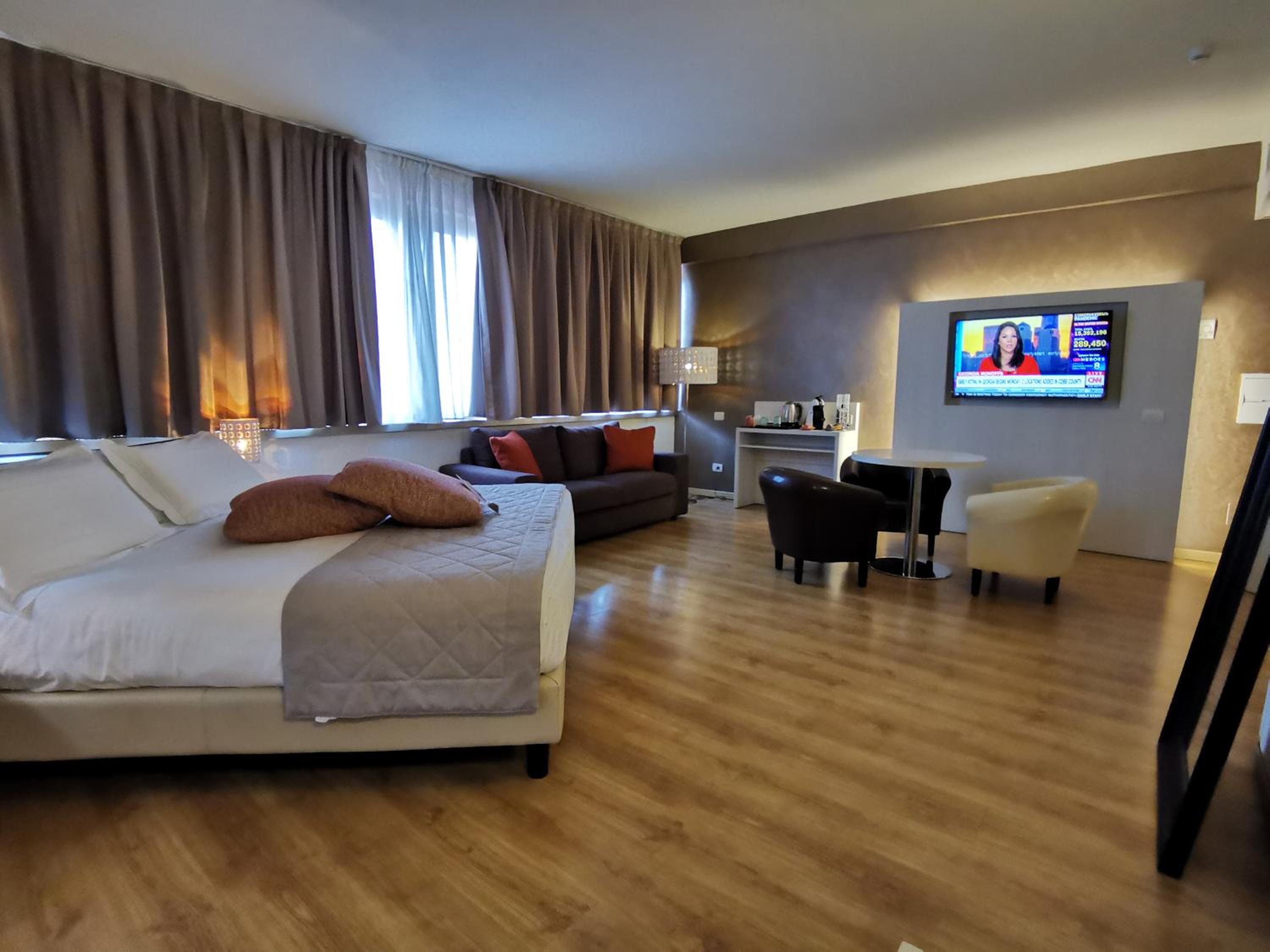 Junior Suite - Photo 11