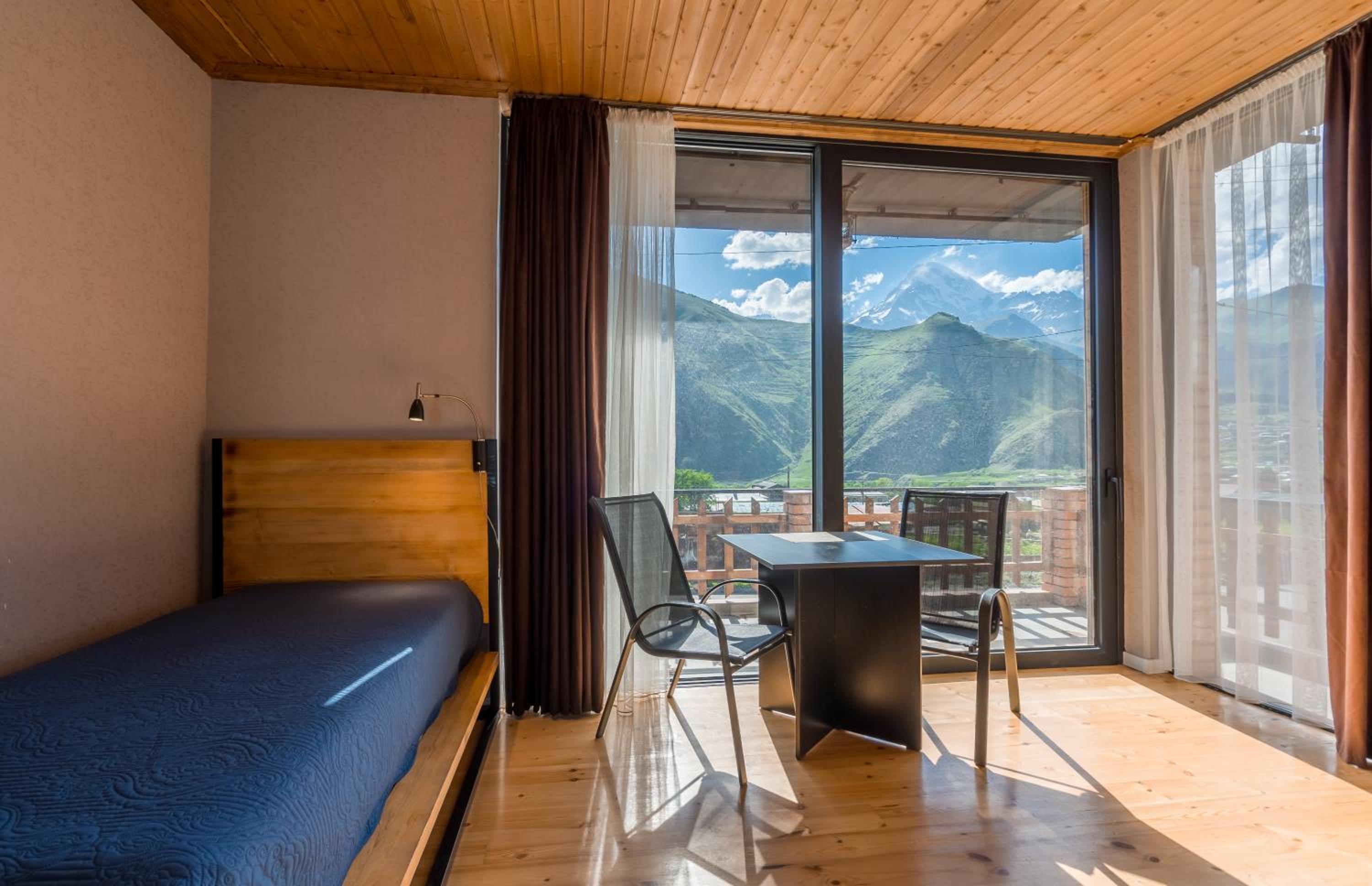 Triple Room with Mountain View photo 1