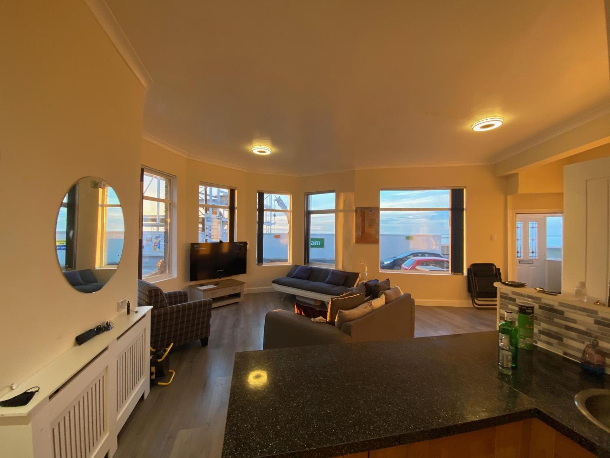 Apartment - Ground Floor - Photo 1