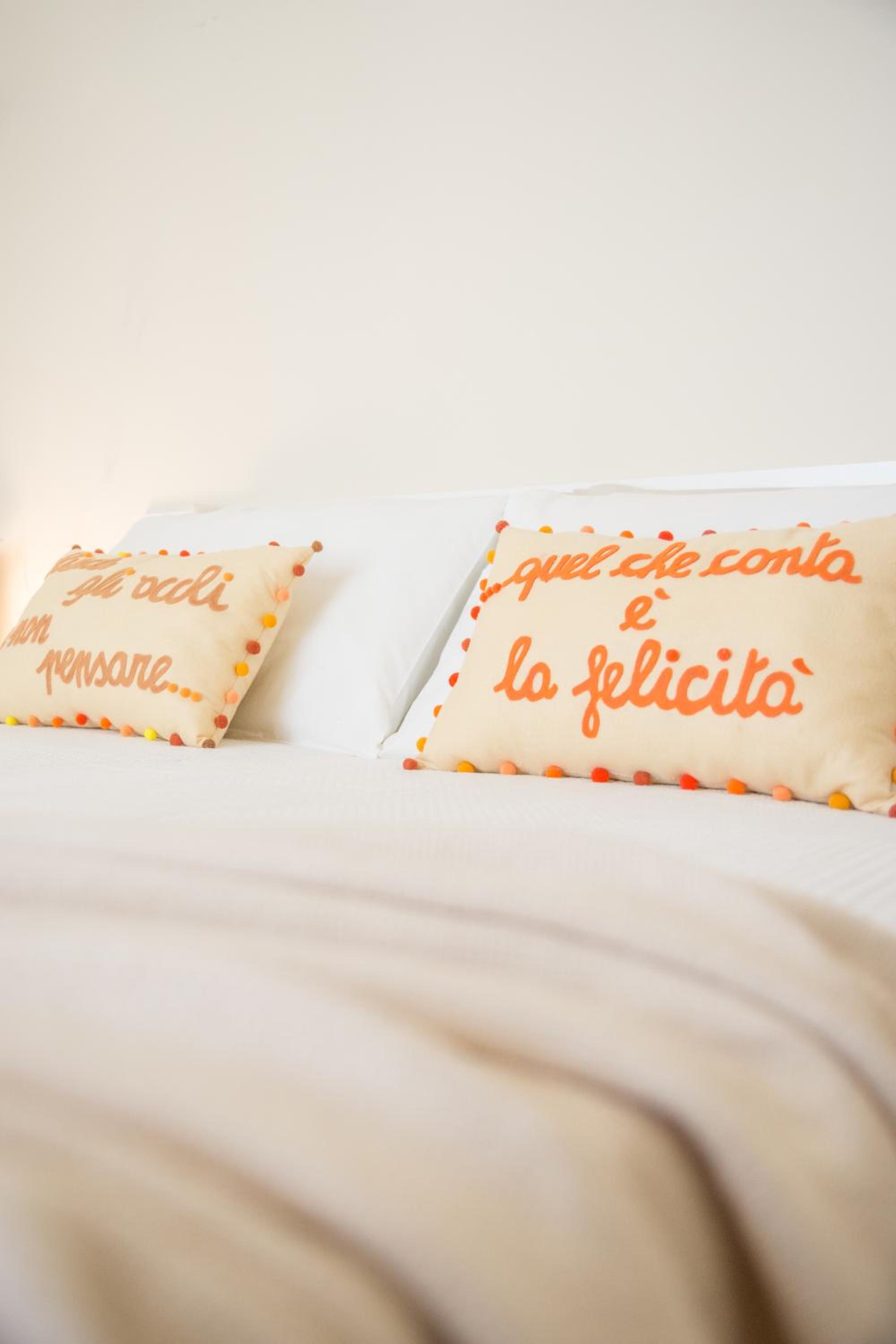 Small Double Room - Photo 8