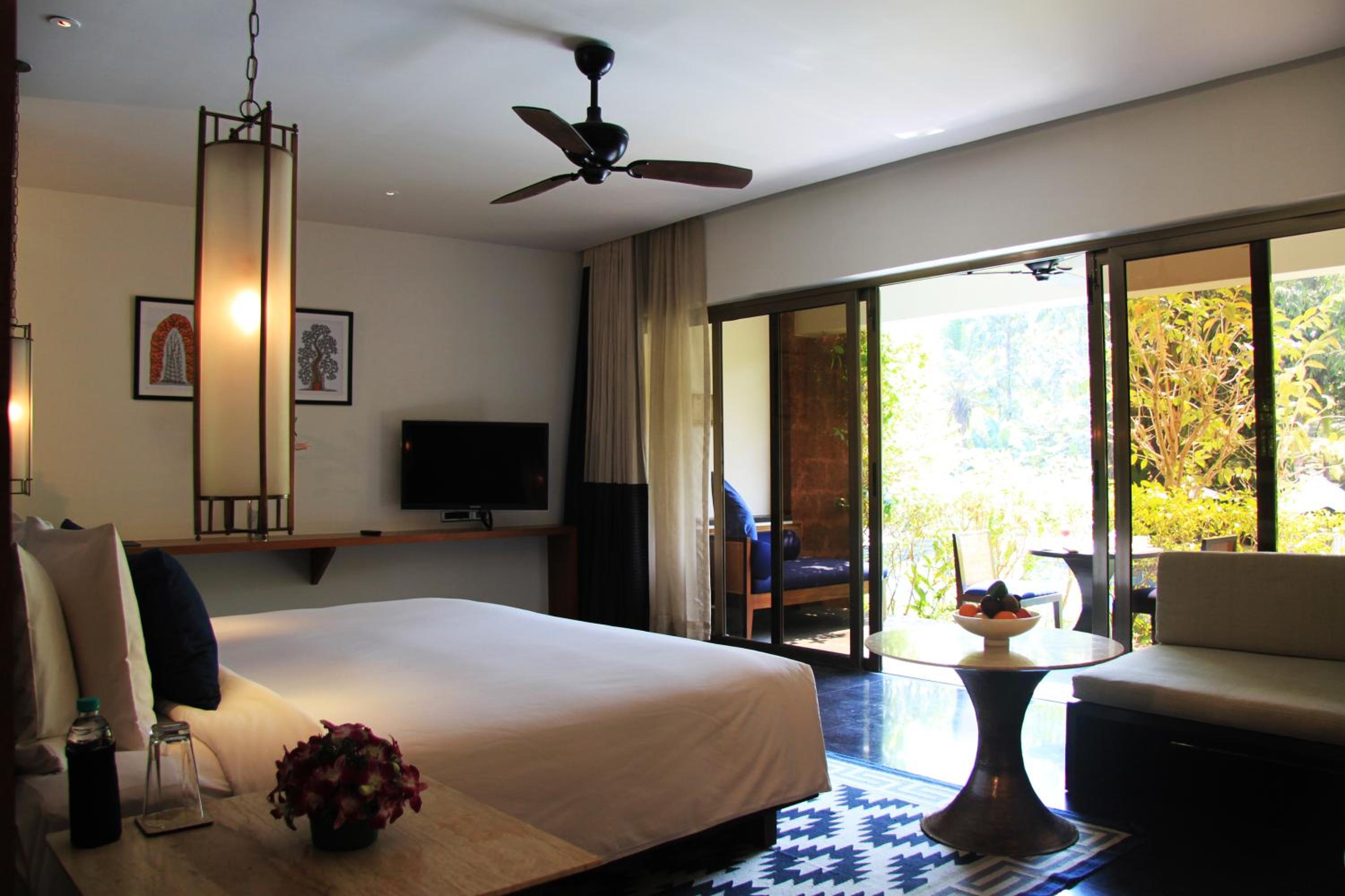 Club Premium Room with Balcony and Pool View photo 1