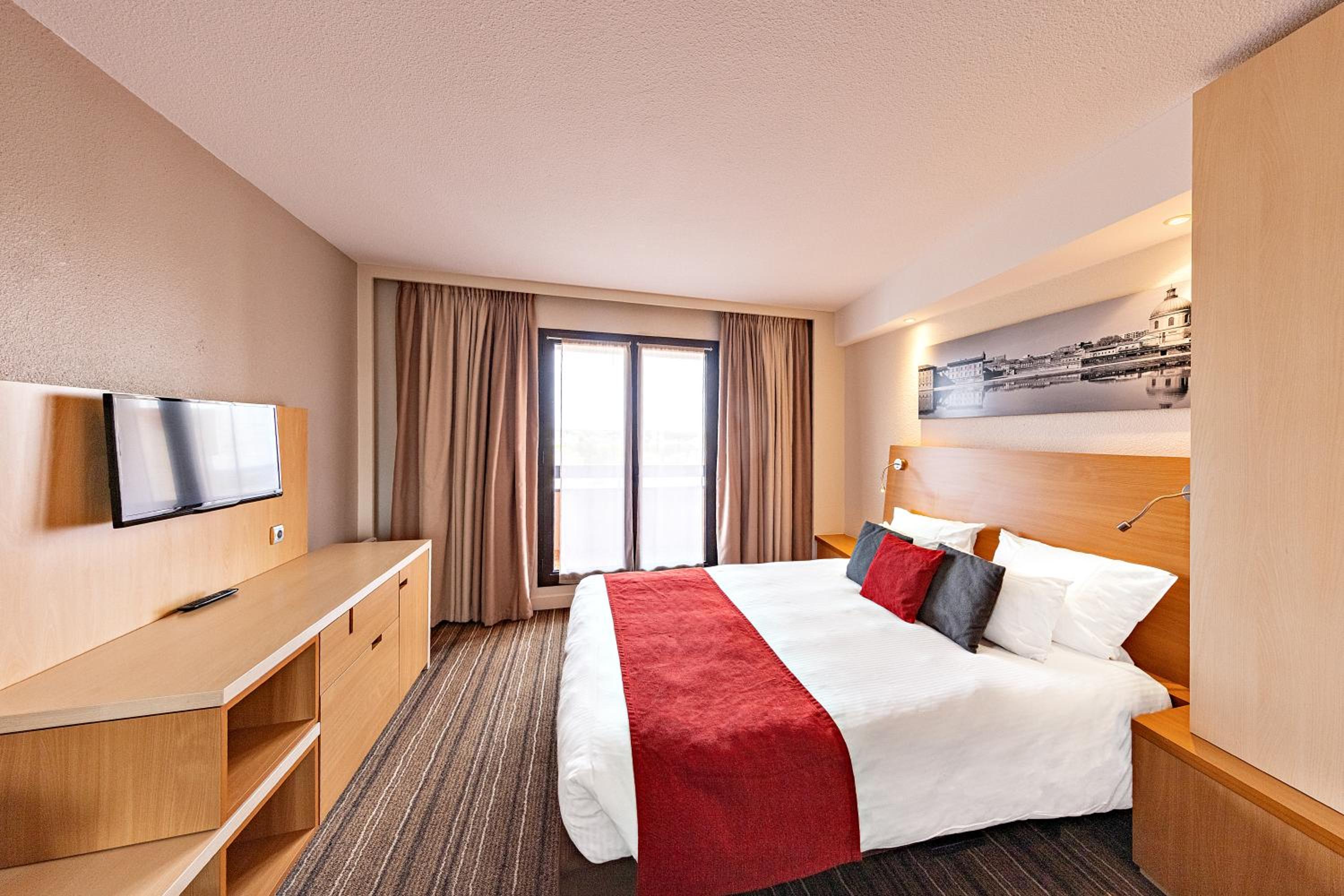 One-Bedroom Apartment with Balcony (4 People)