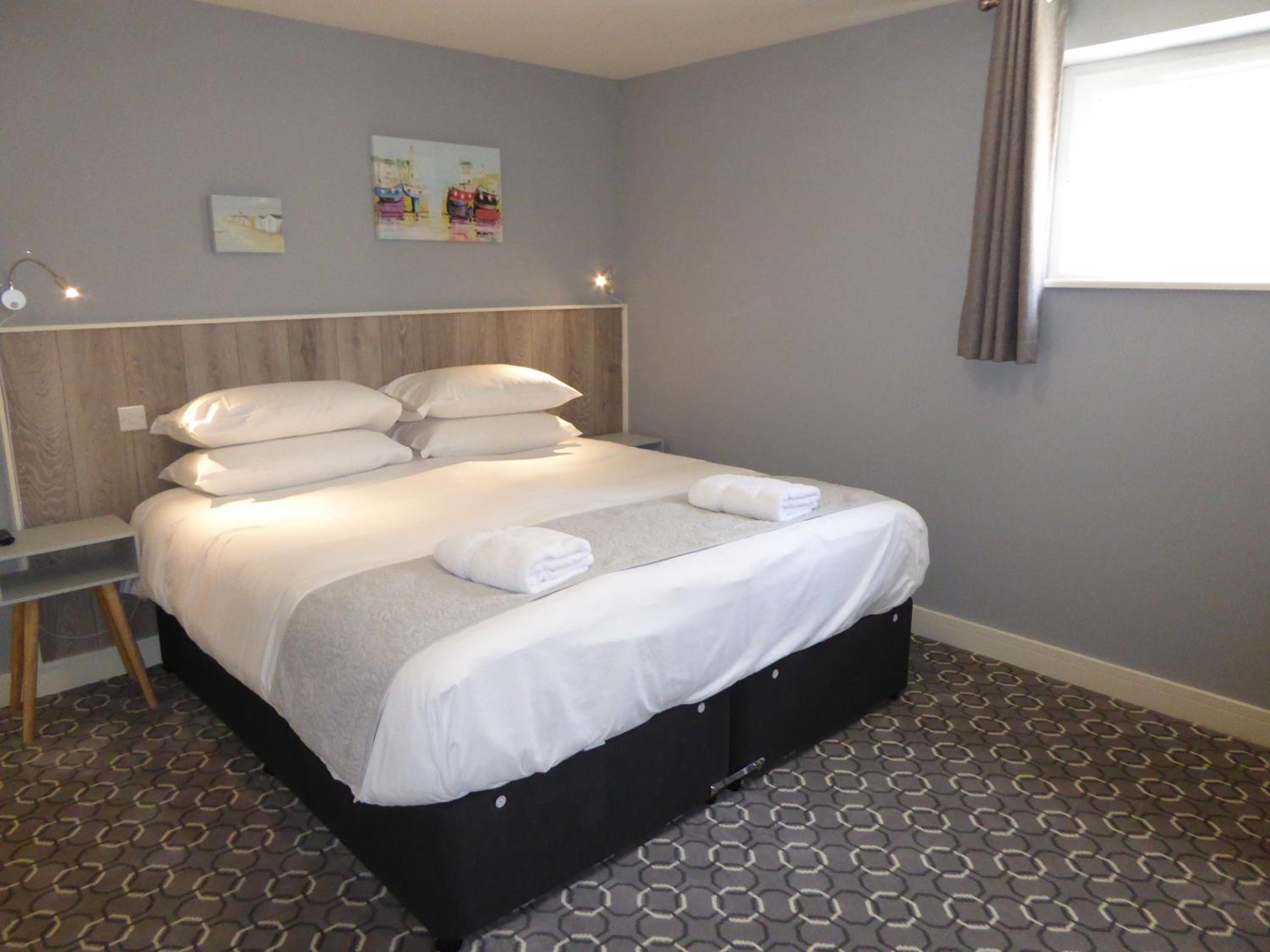 Deluxe King Room photo 3