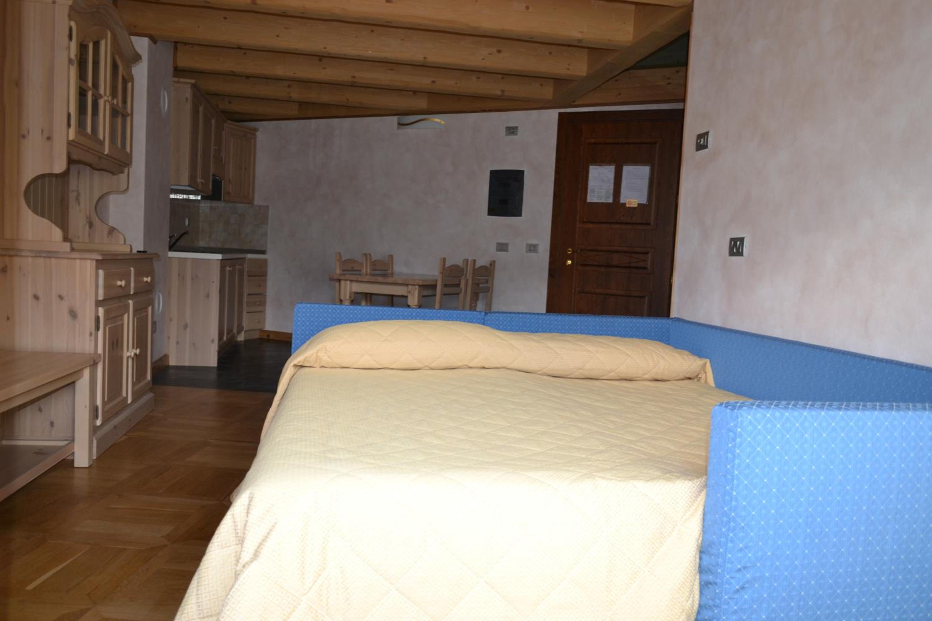 Studio (2 Adults) photo 2
