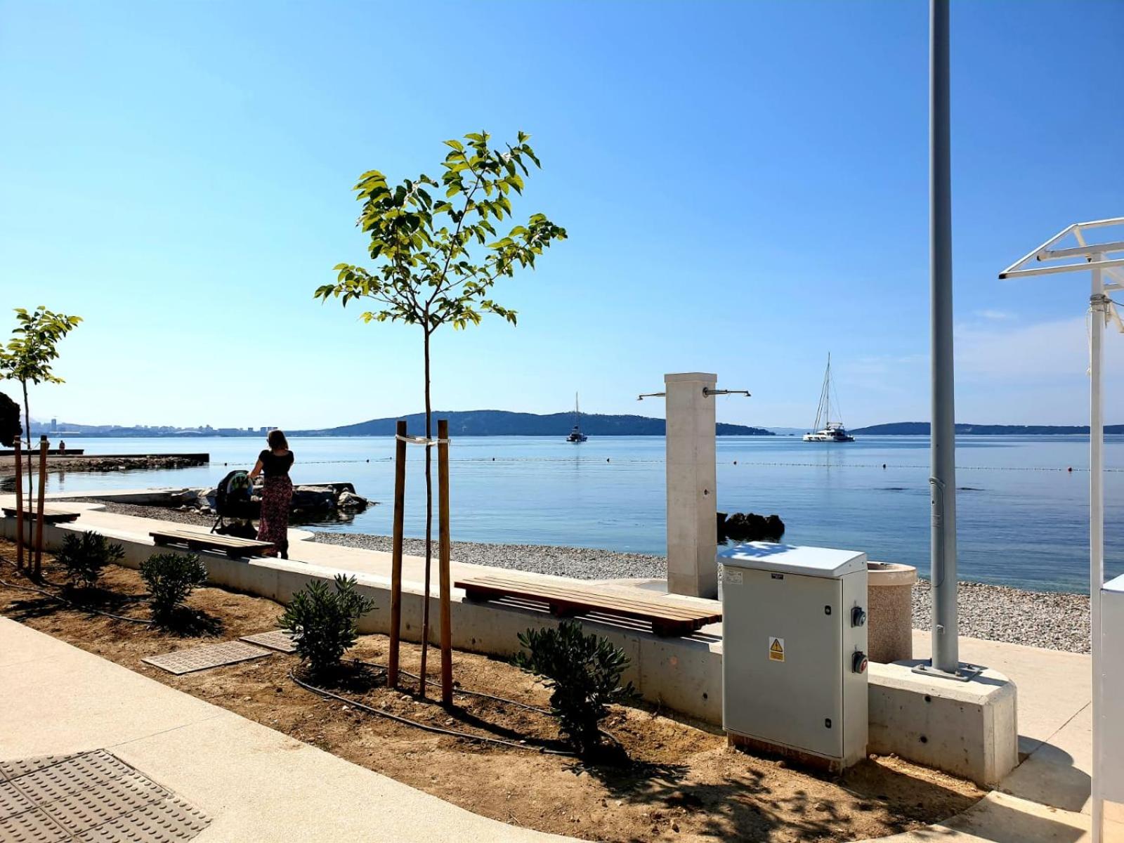 Apartment with Sea View - Photo 12