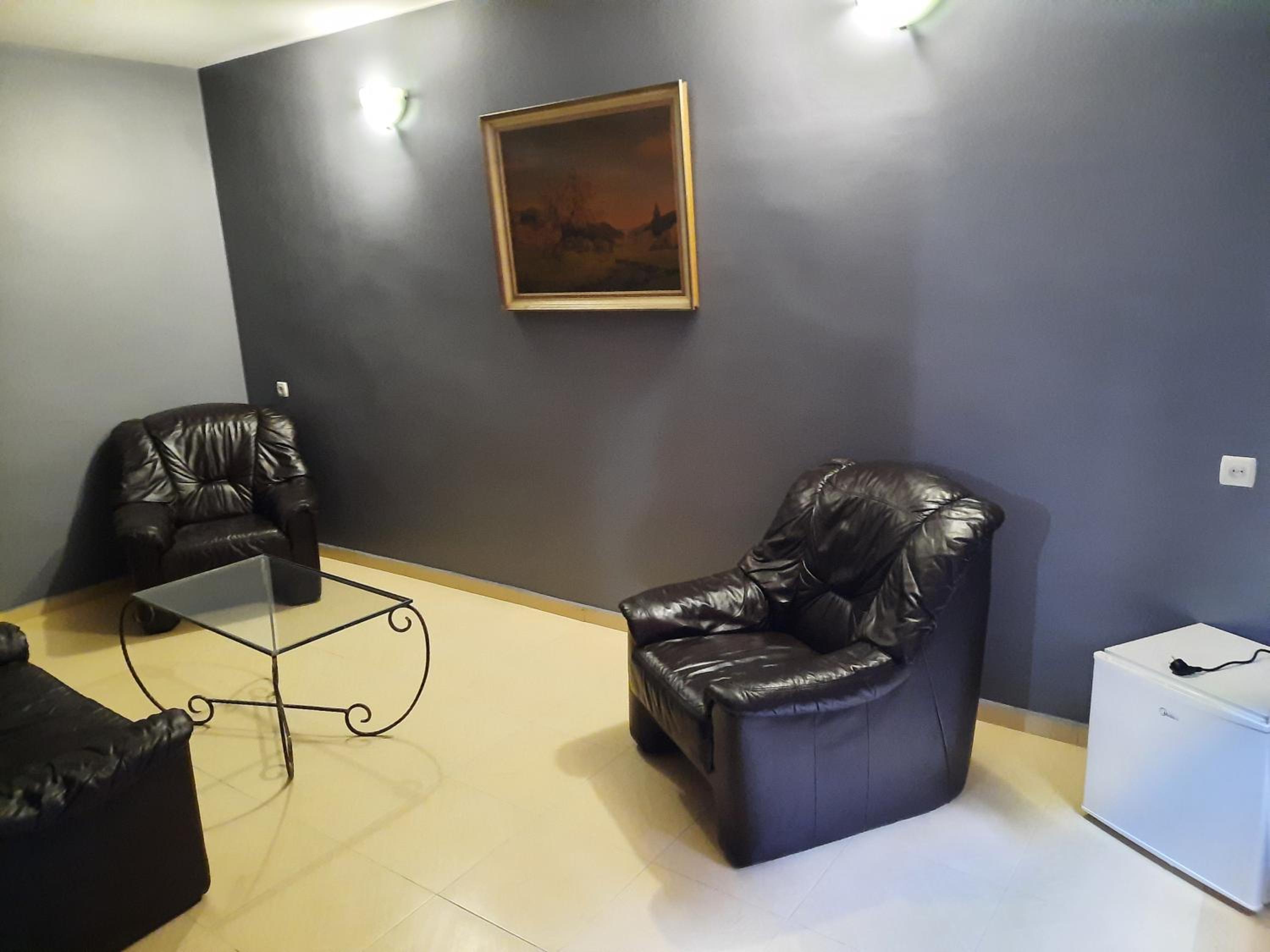 Deluxe Suite - Photo 2
