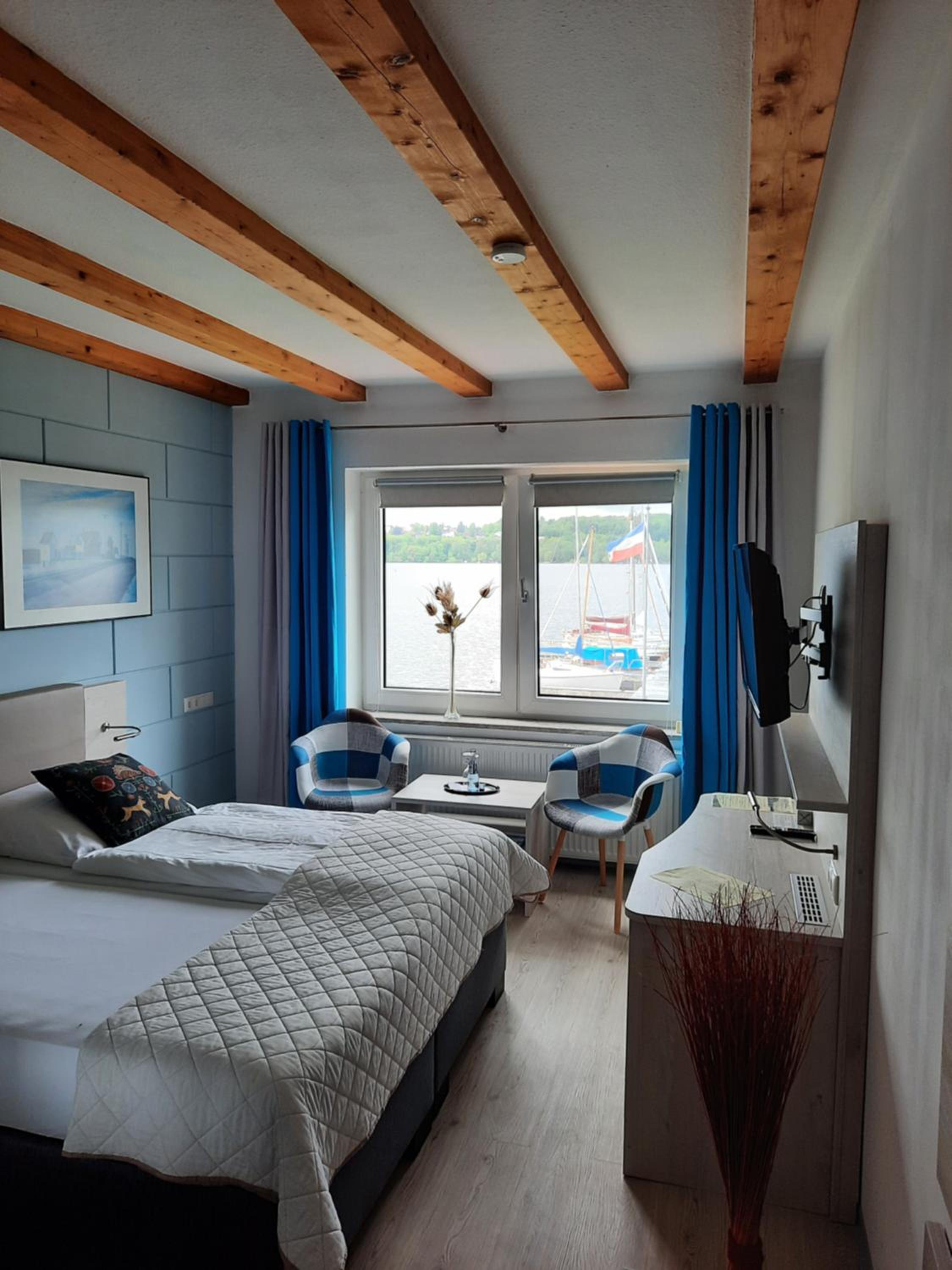 Large Double Room