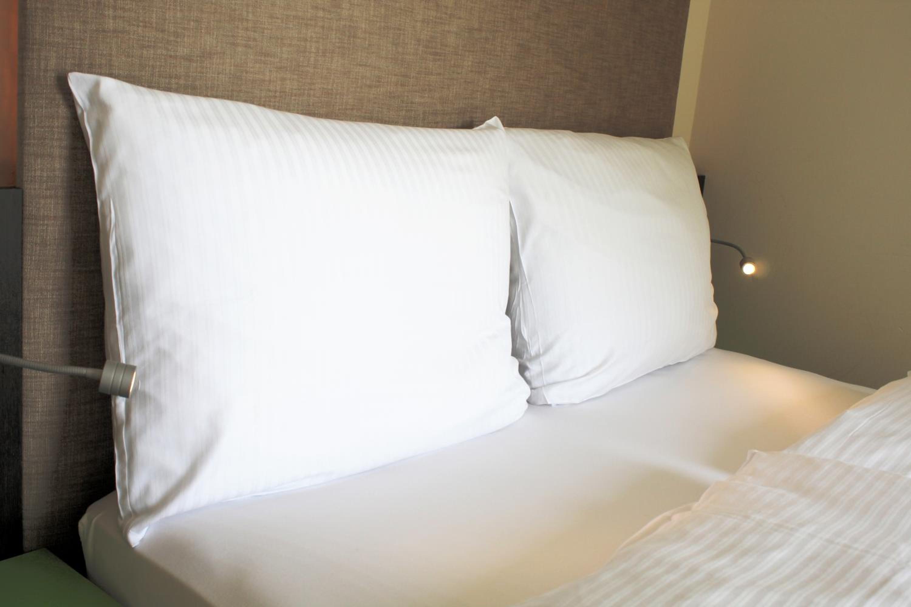 Double Room - Photo 6