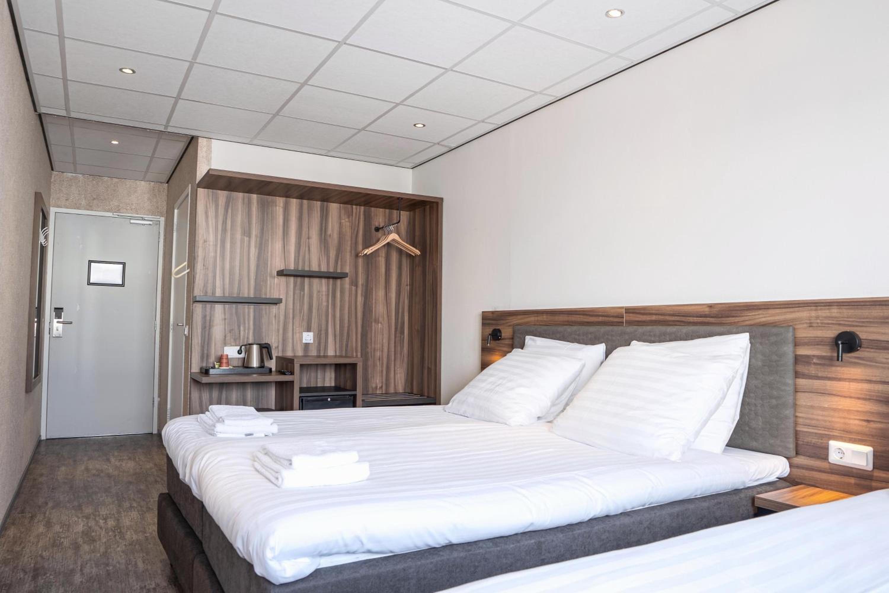 Standard Triple Room - Photo 2