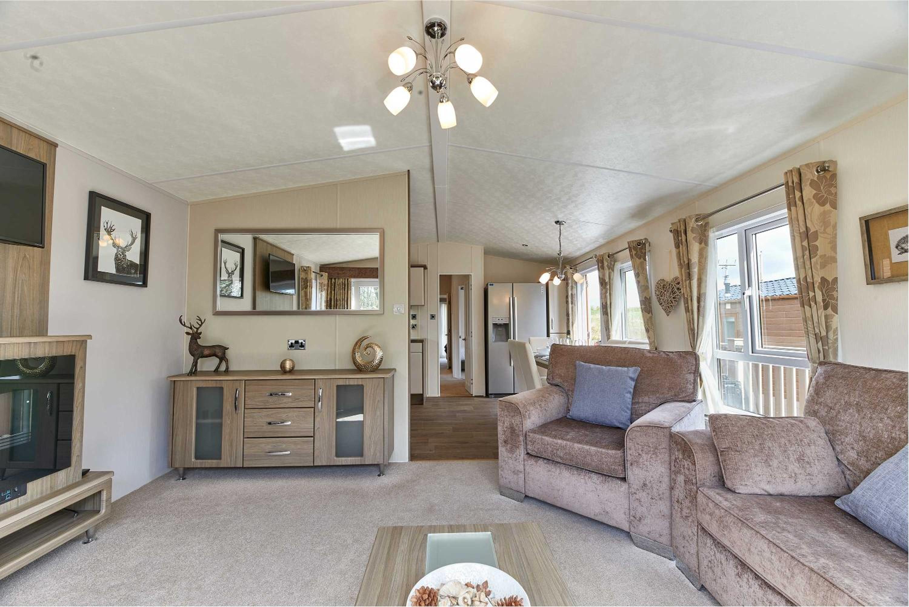 Three-Bedroom House photo 3