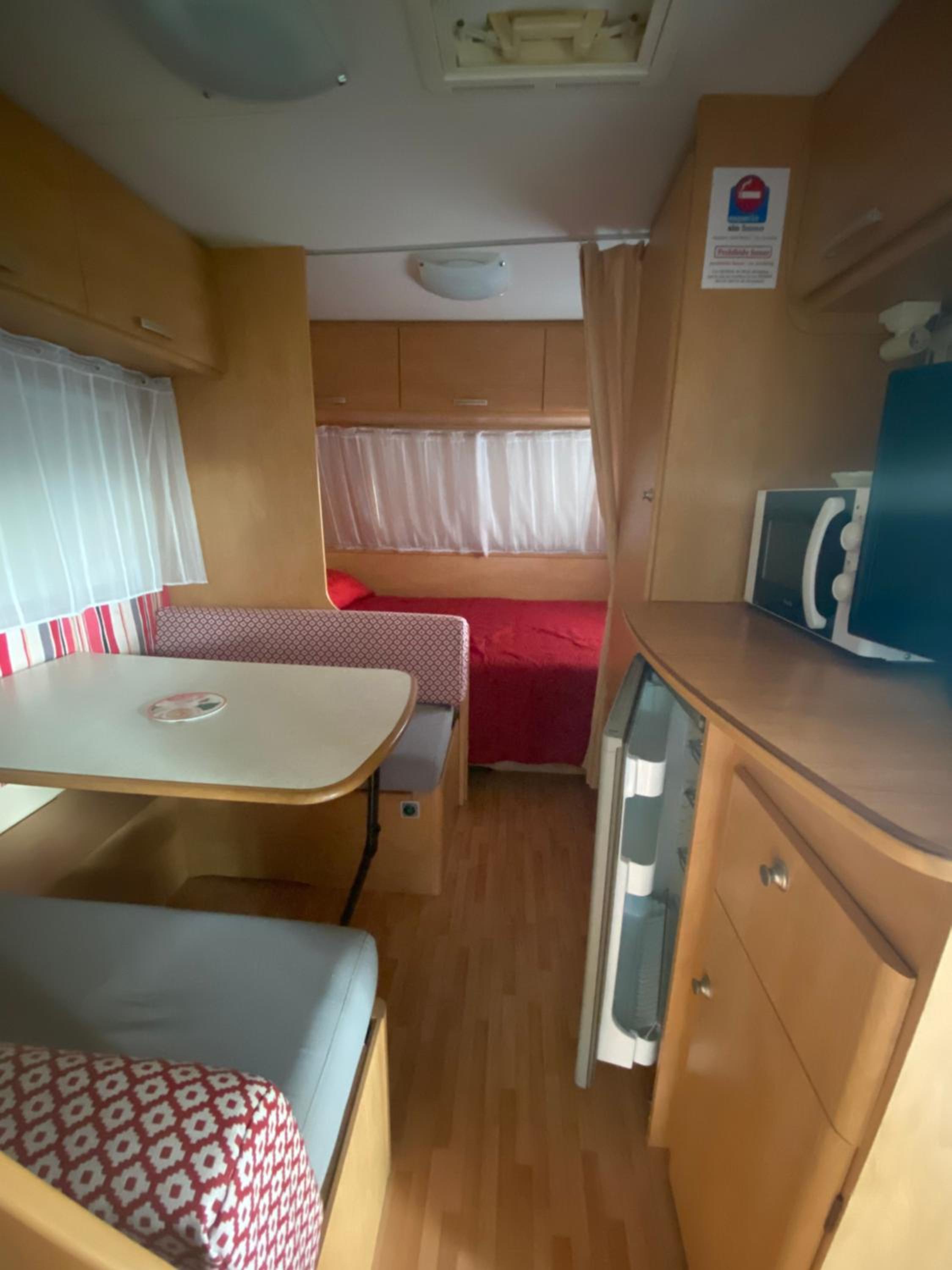 Caravana (2 Adultos + 2 Niños)