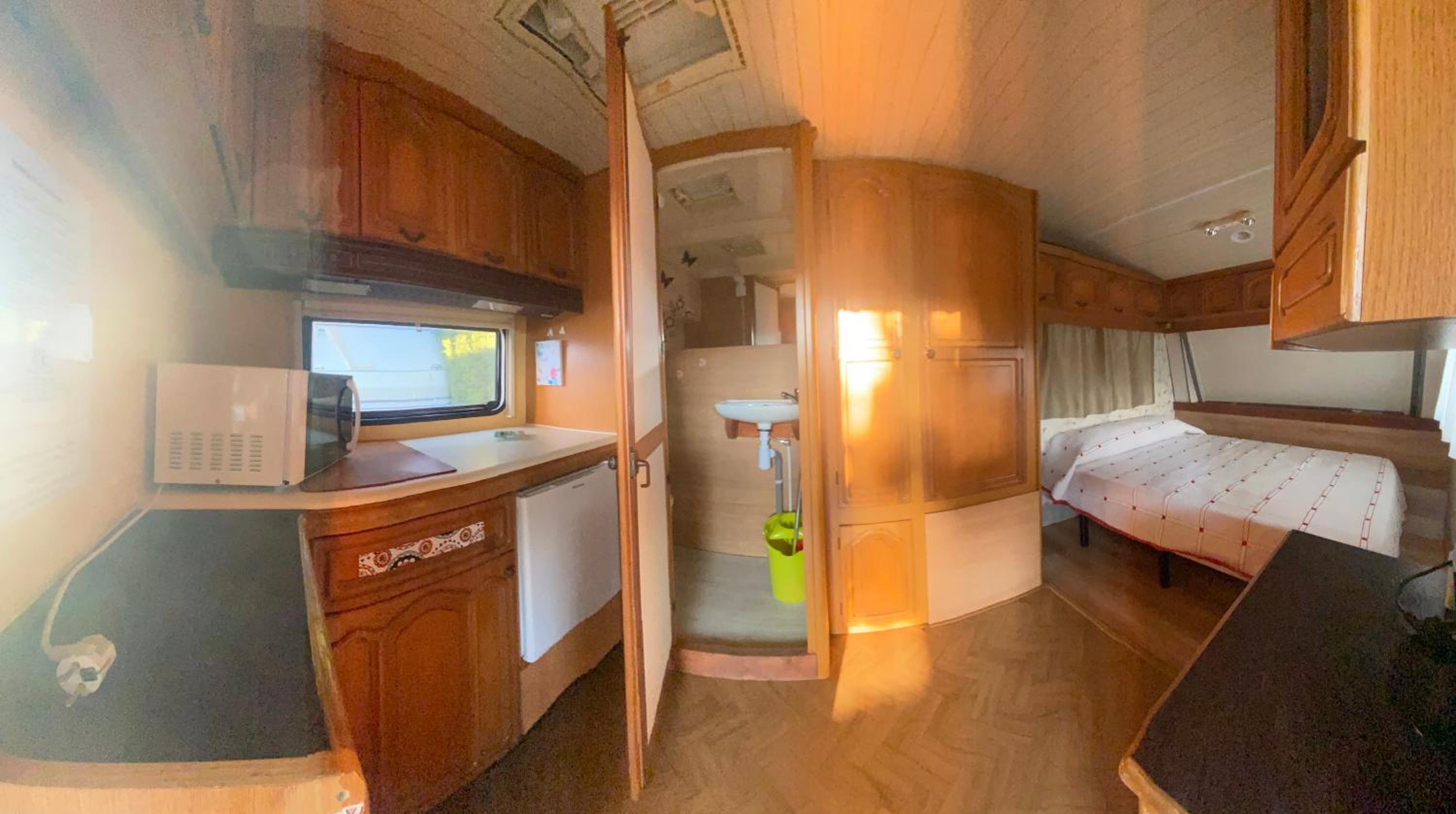Caravan photo 2