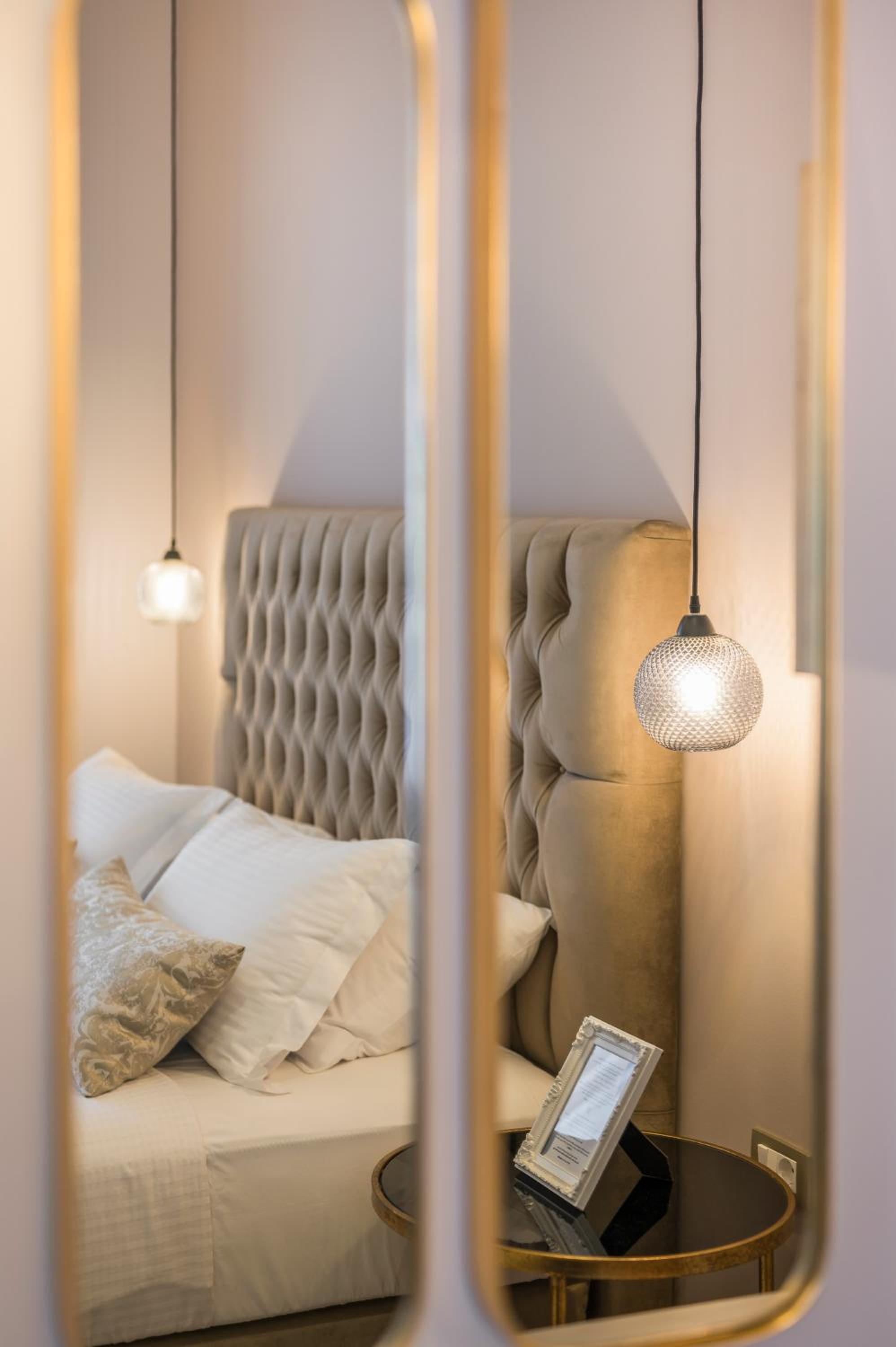 Superior Double Room with City View - Photo 8