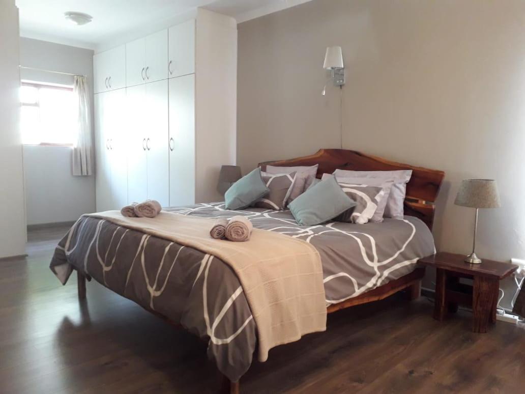 Two-Bedroom Apartment - Photo 15