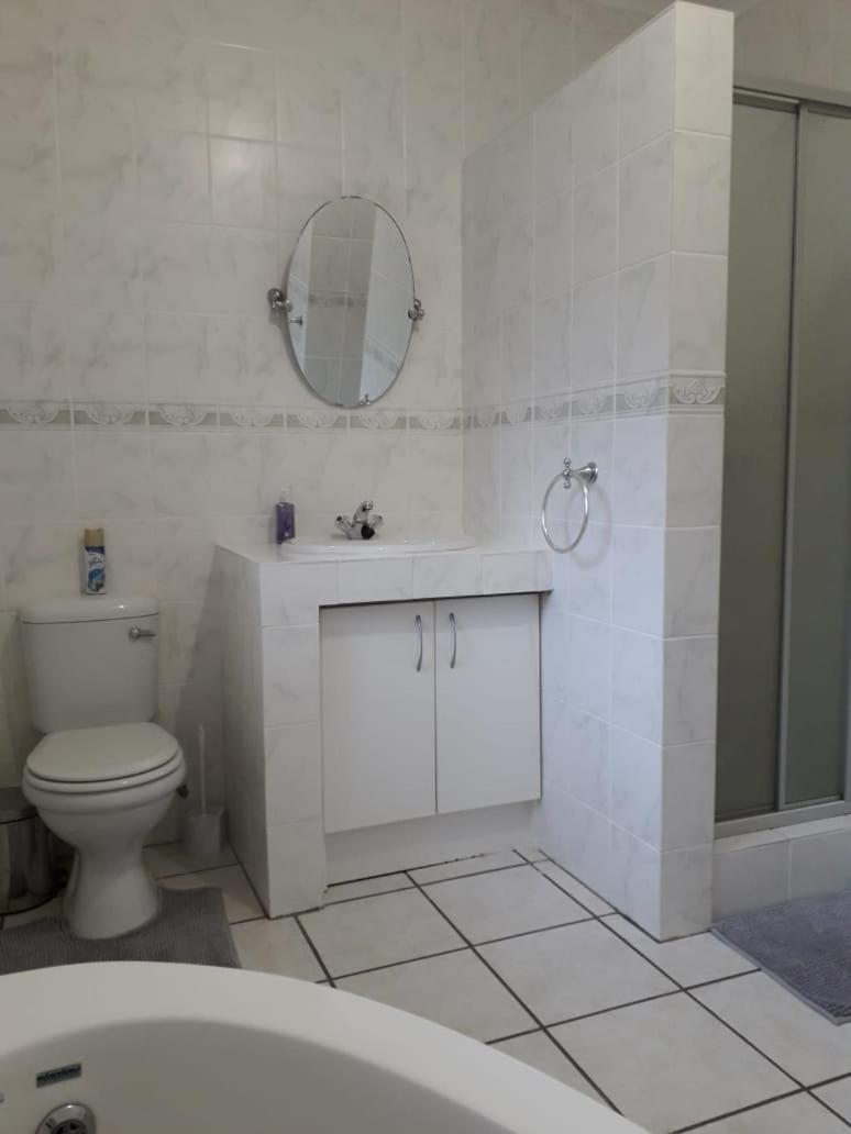 Two-Bedroom Apartment - Photo 9