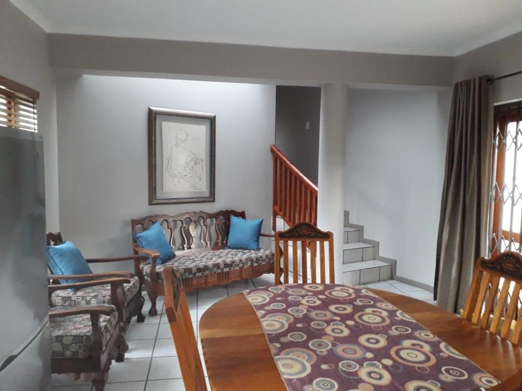 Two-Bedroom Apartment - Photo 8