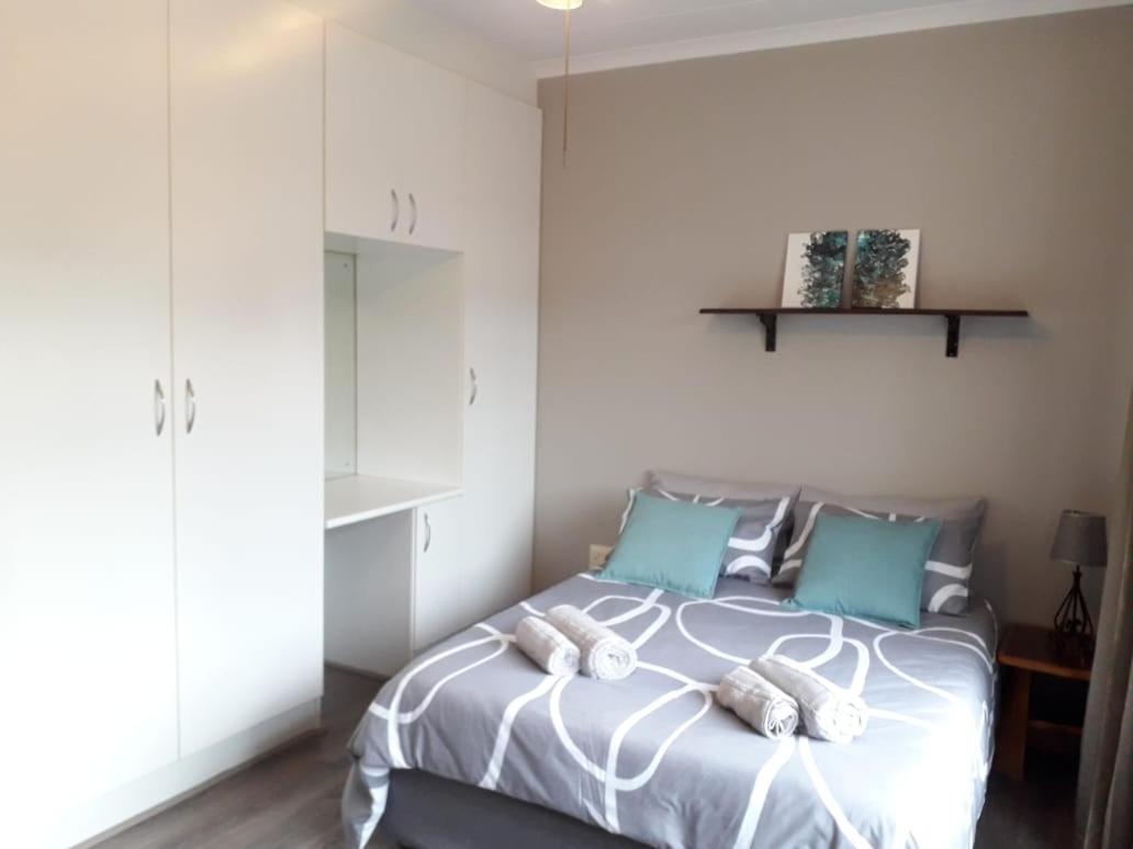 Two-Bedroom Apartment - Photo 2