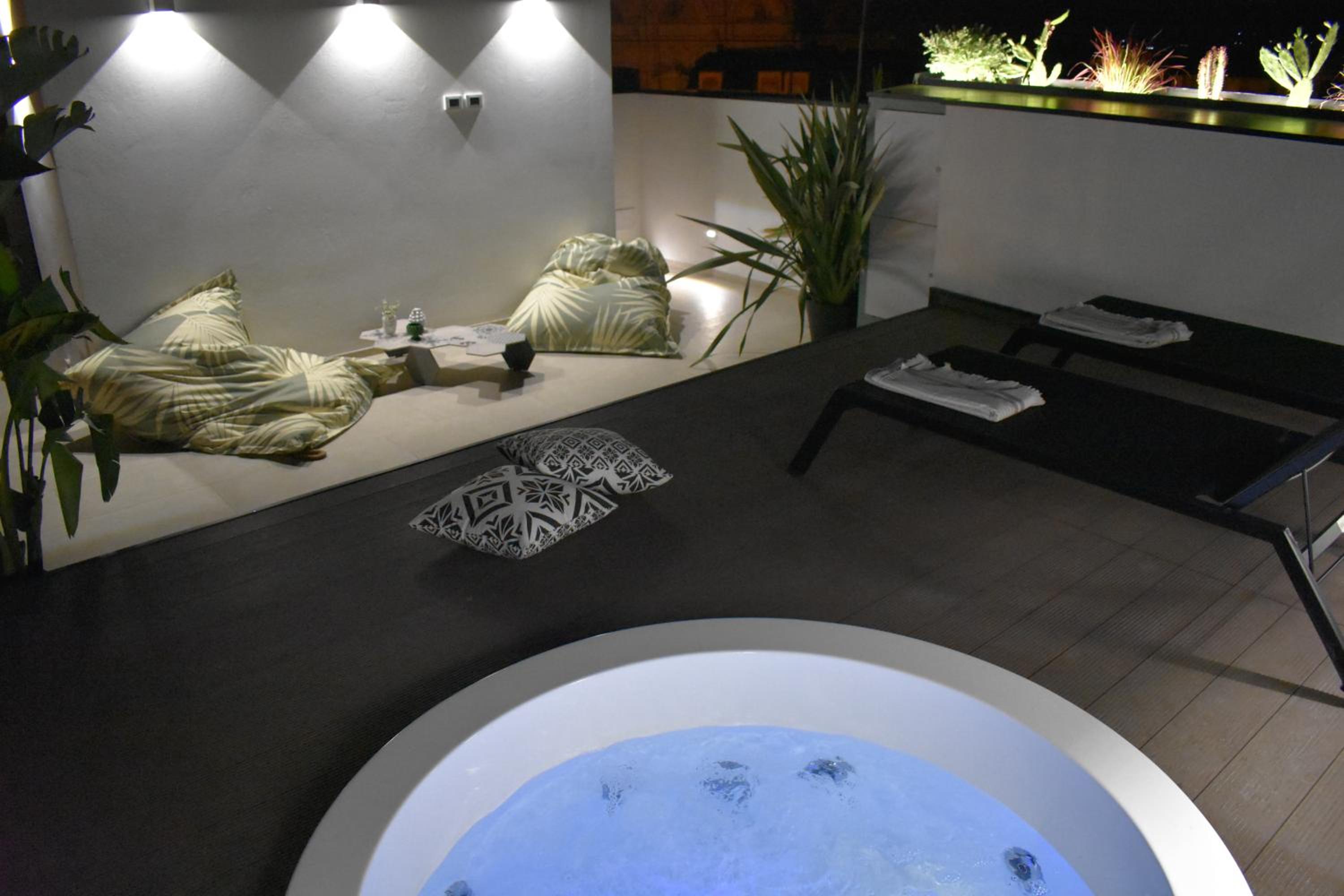 Double Room with Terrace - Photo 21