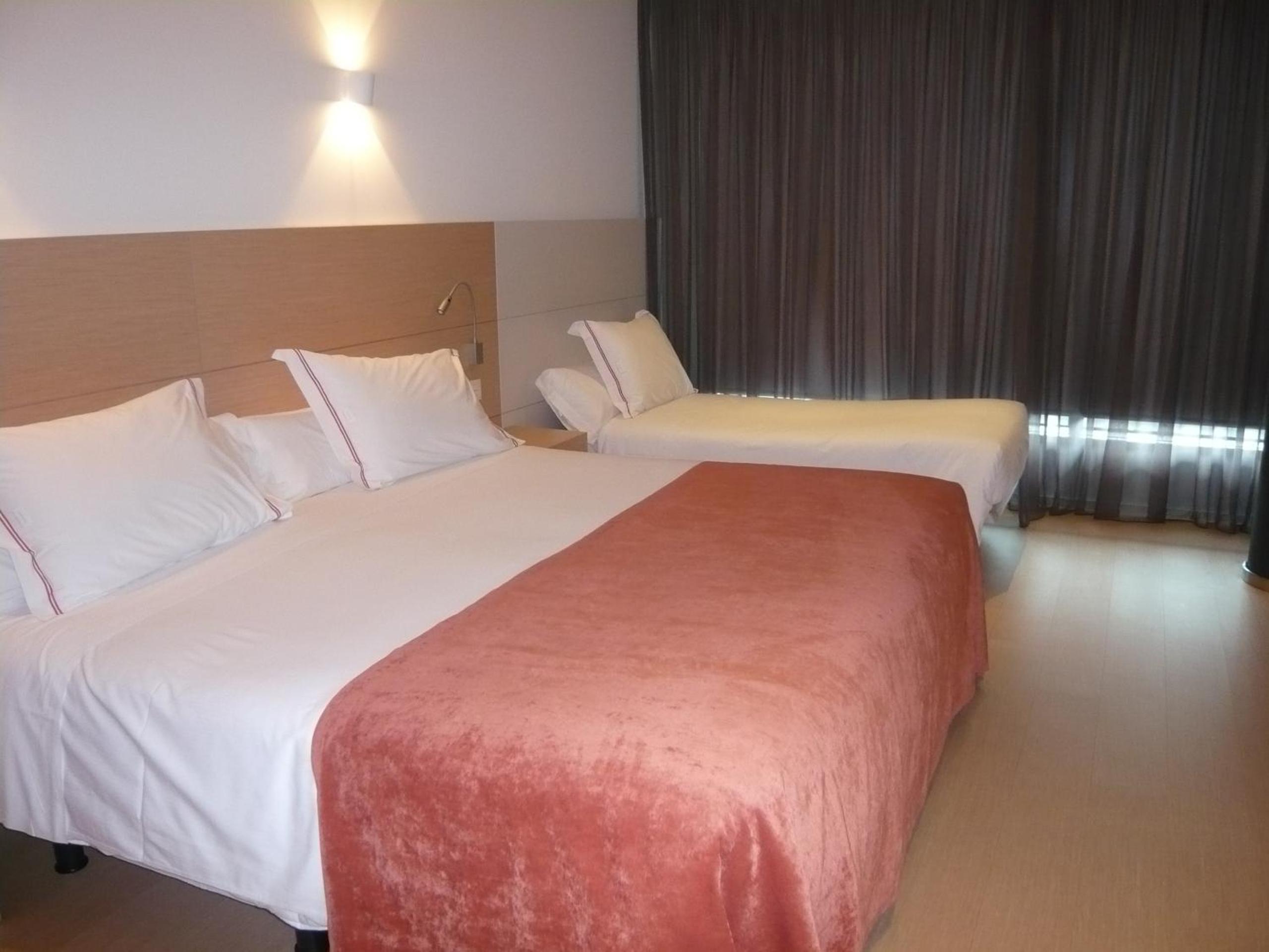 Double or Twin Room with Extra Bed (3 Adults)