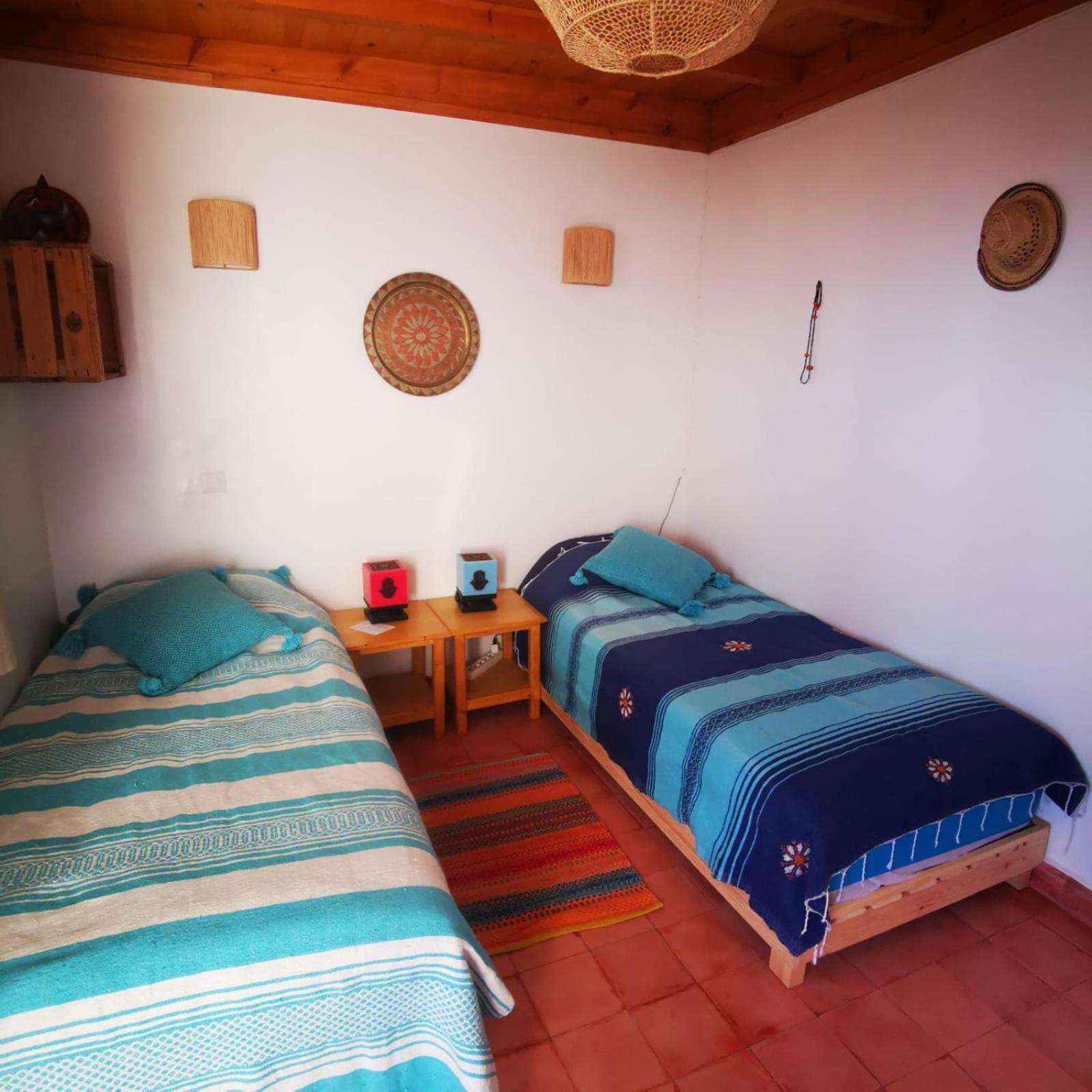 Double or Twin Room with Side Sea View - Photo 1