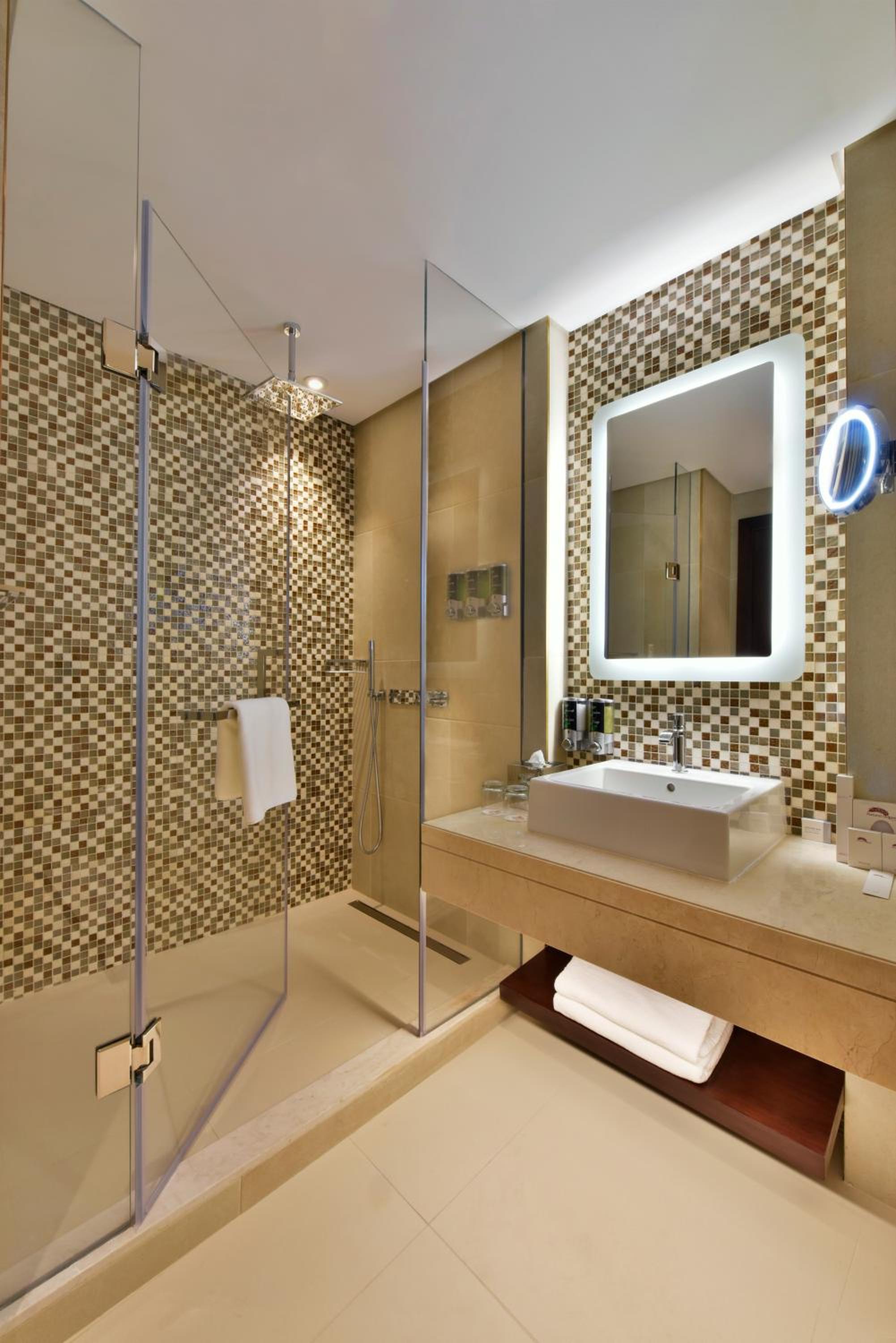 Standard Room king Bed - One Night Stay - - Photo 3