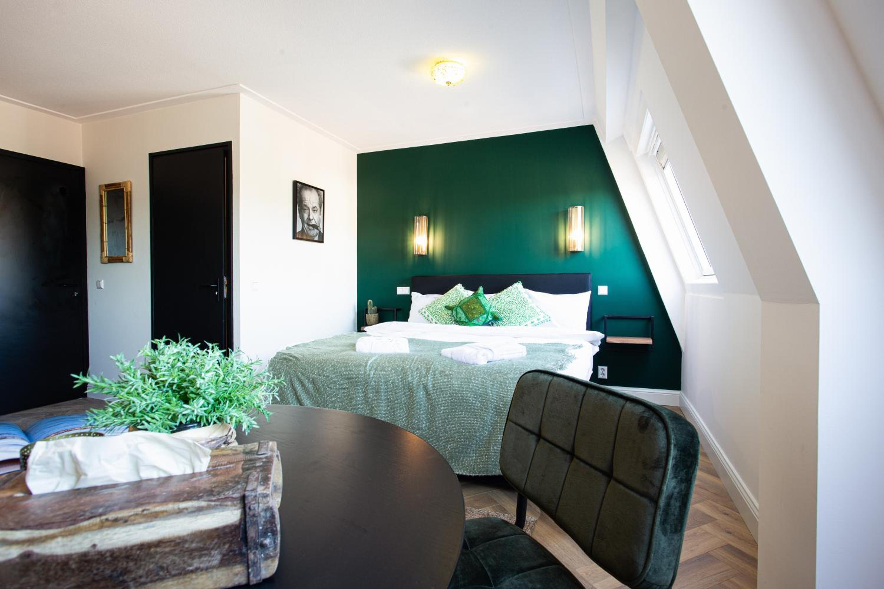 Deluxe Quadruple Room - Photo 1