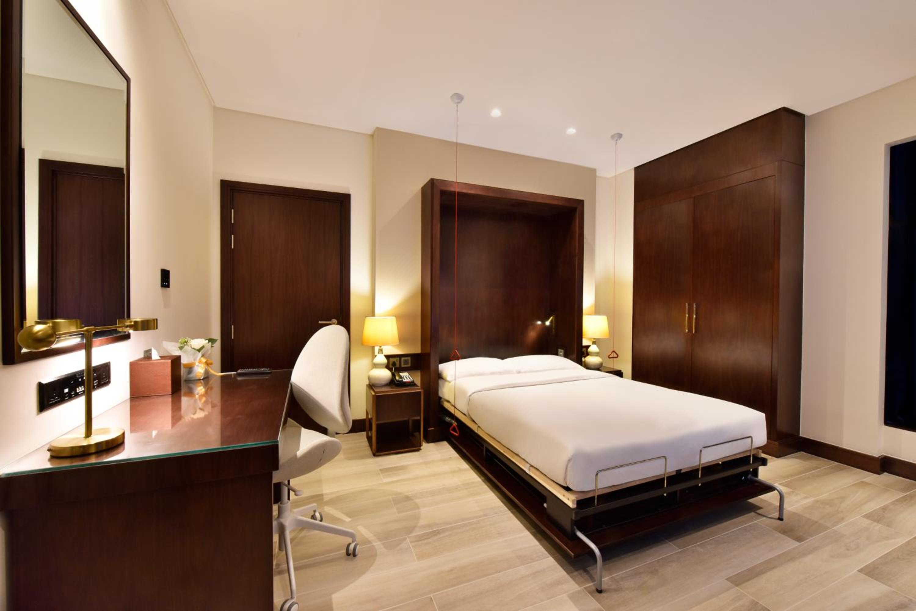 Standard Room king Bed - One Night Stay - - Photo 2