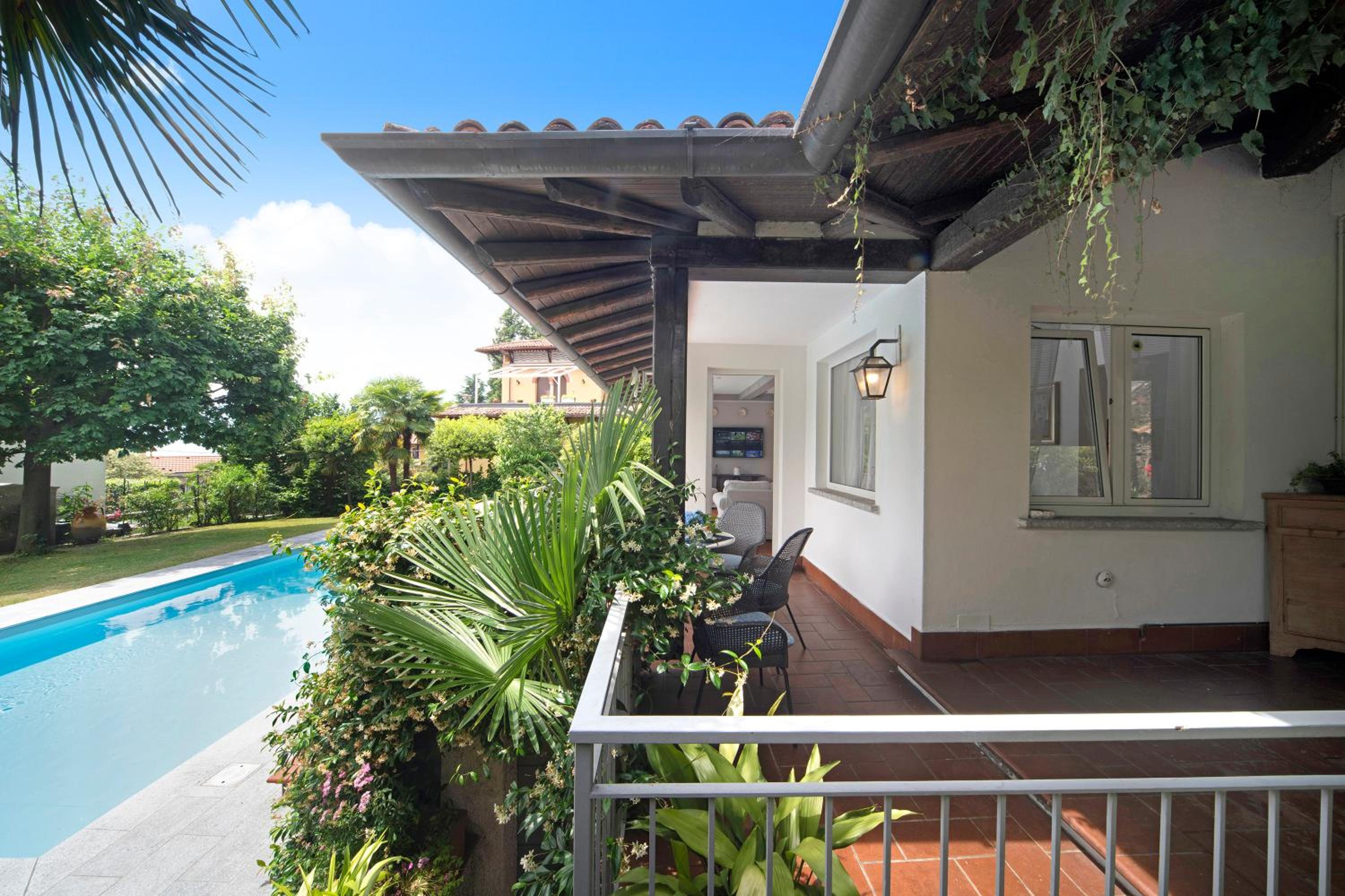 Villa with Garden View - Photo 24