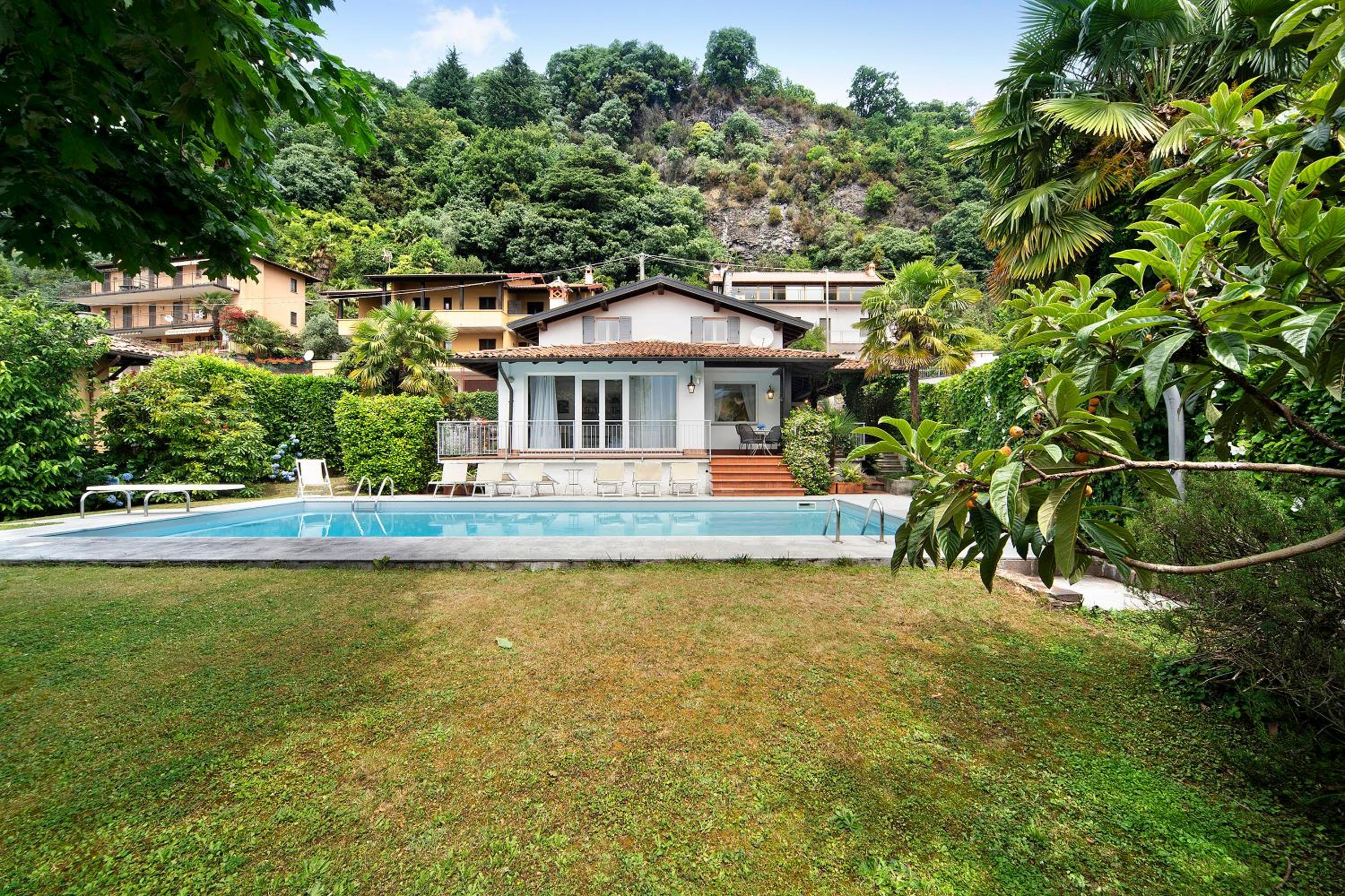 Villa with Garden View - Photo 27