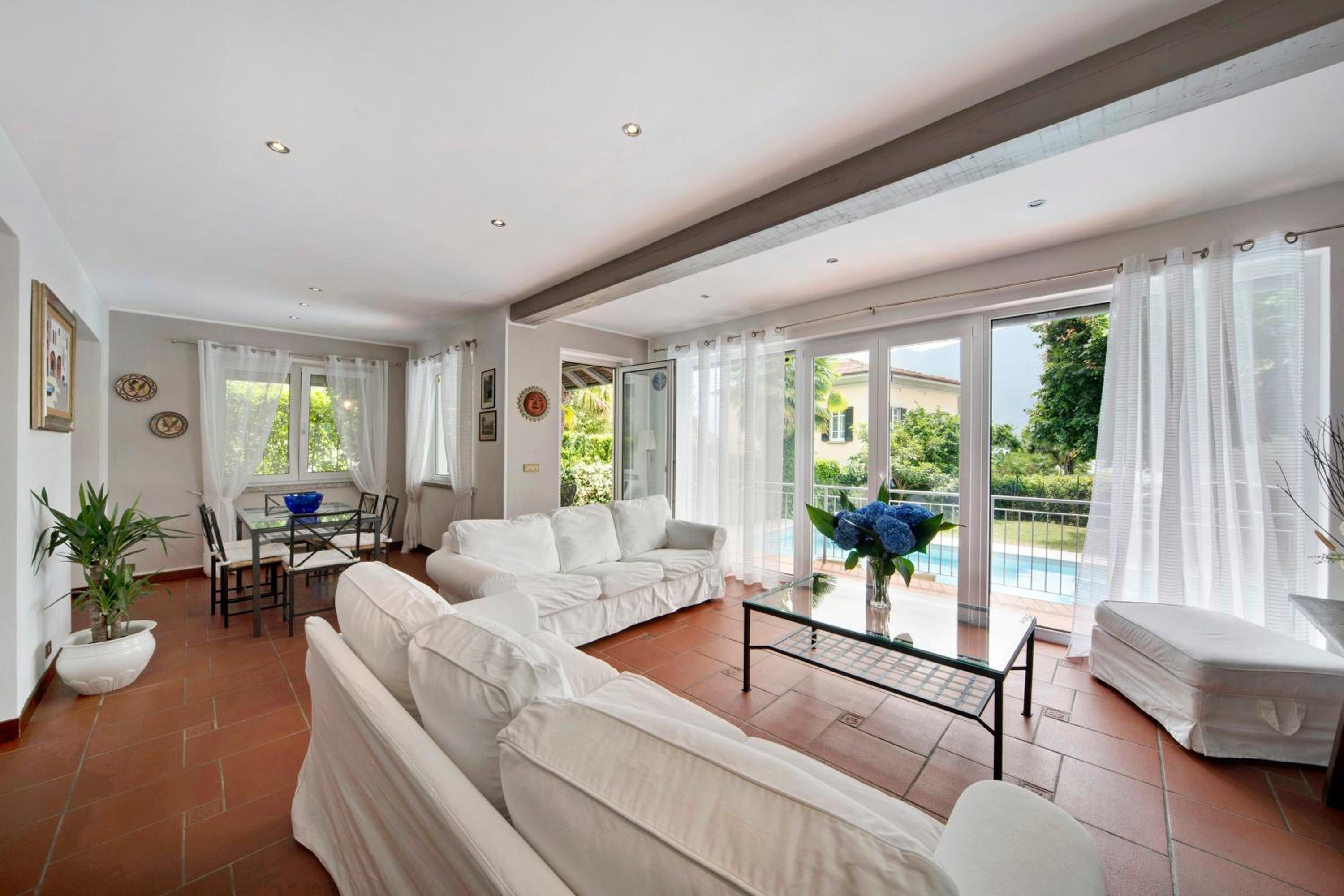 Villa with Garden View - Photo 28