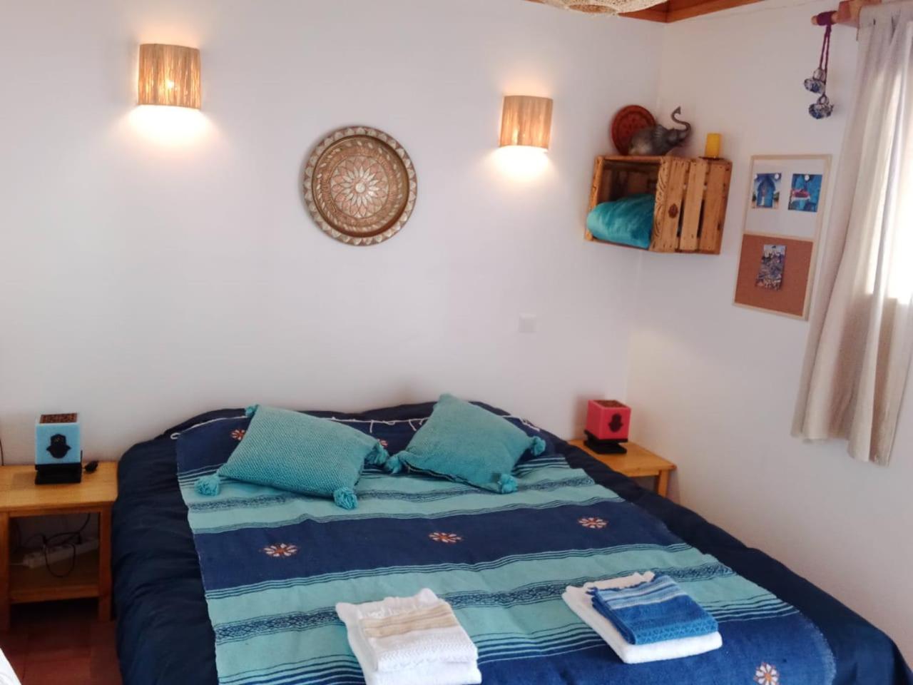 Double or Twin Room with Side Sea View - Photo 21