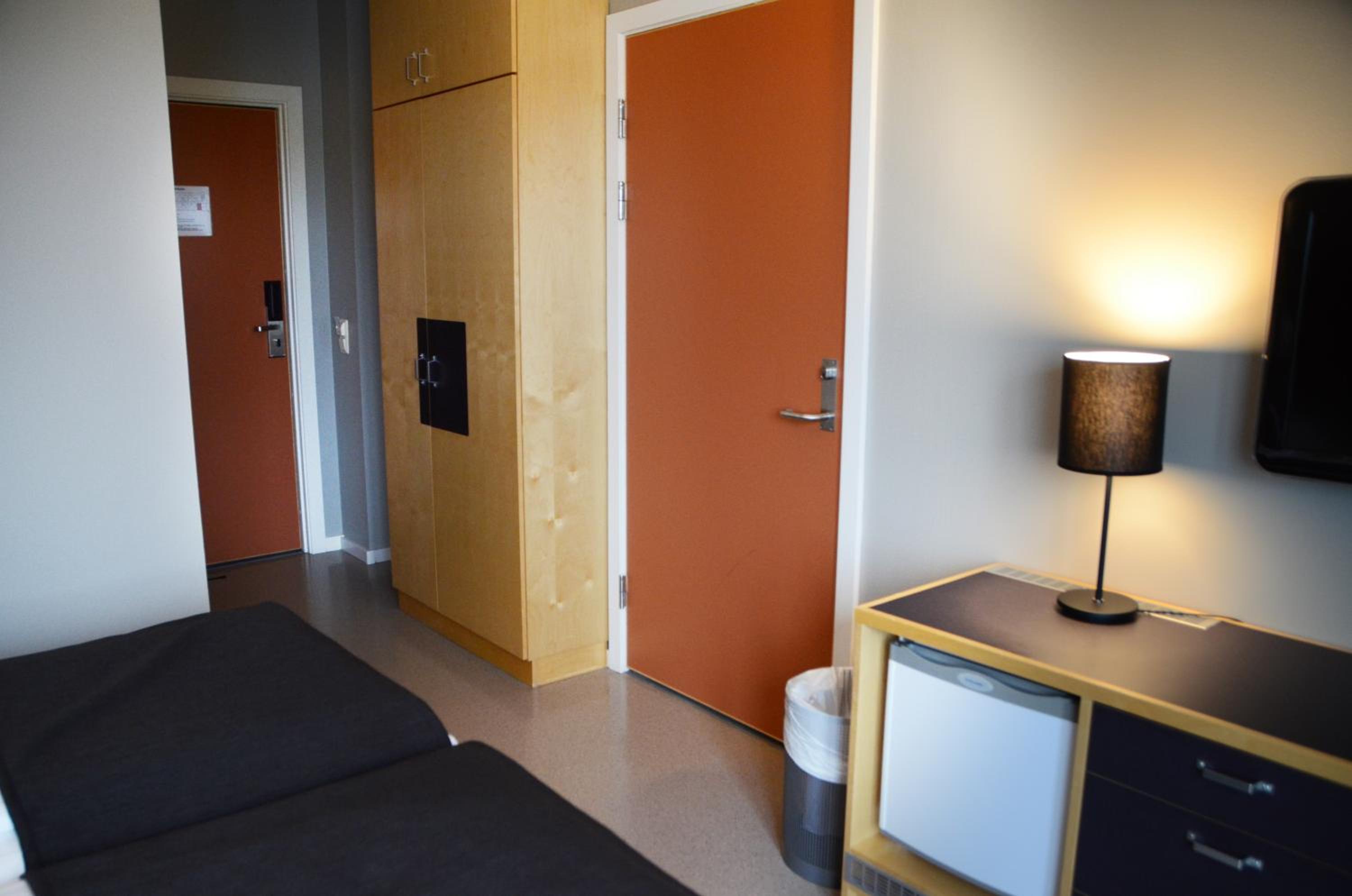 Twin Room - Photo 6