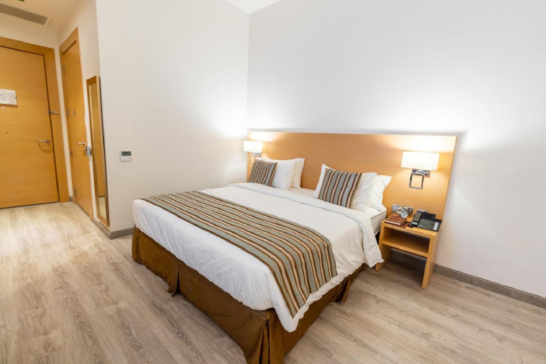 Two-Bedroom Suite - Photo 2